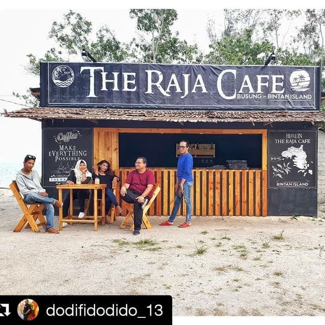 THE RAJA CAFE