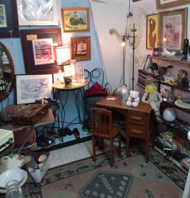 Rusty Rooster Flea Market & Treasure Coop | Mountain Home AR