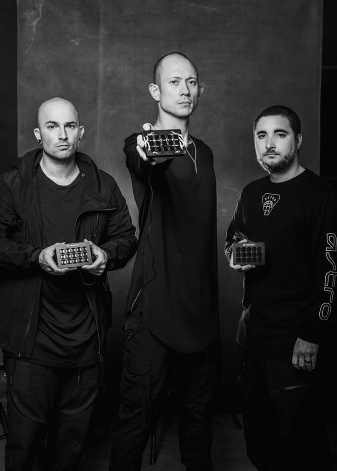 Matthew - You see these 3 dudes telling you to setup their stream decks ...