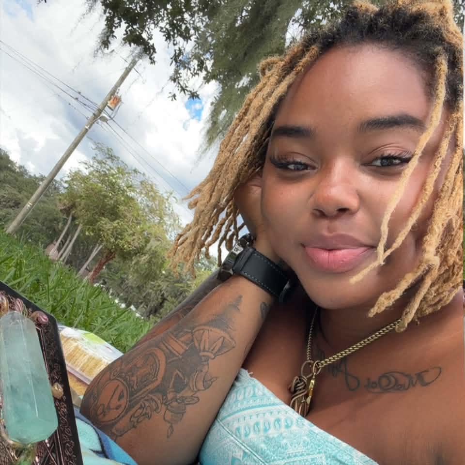 How do u block people from messaging... - AtiaMarie Skye Muse | Facebook
