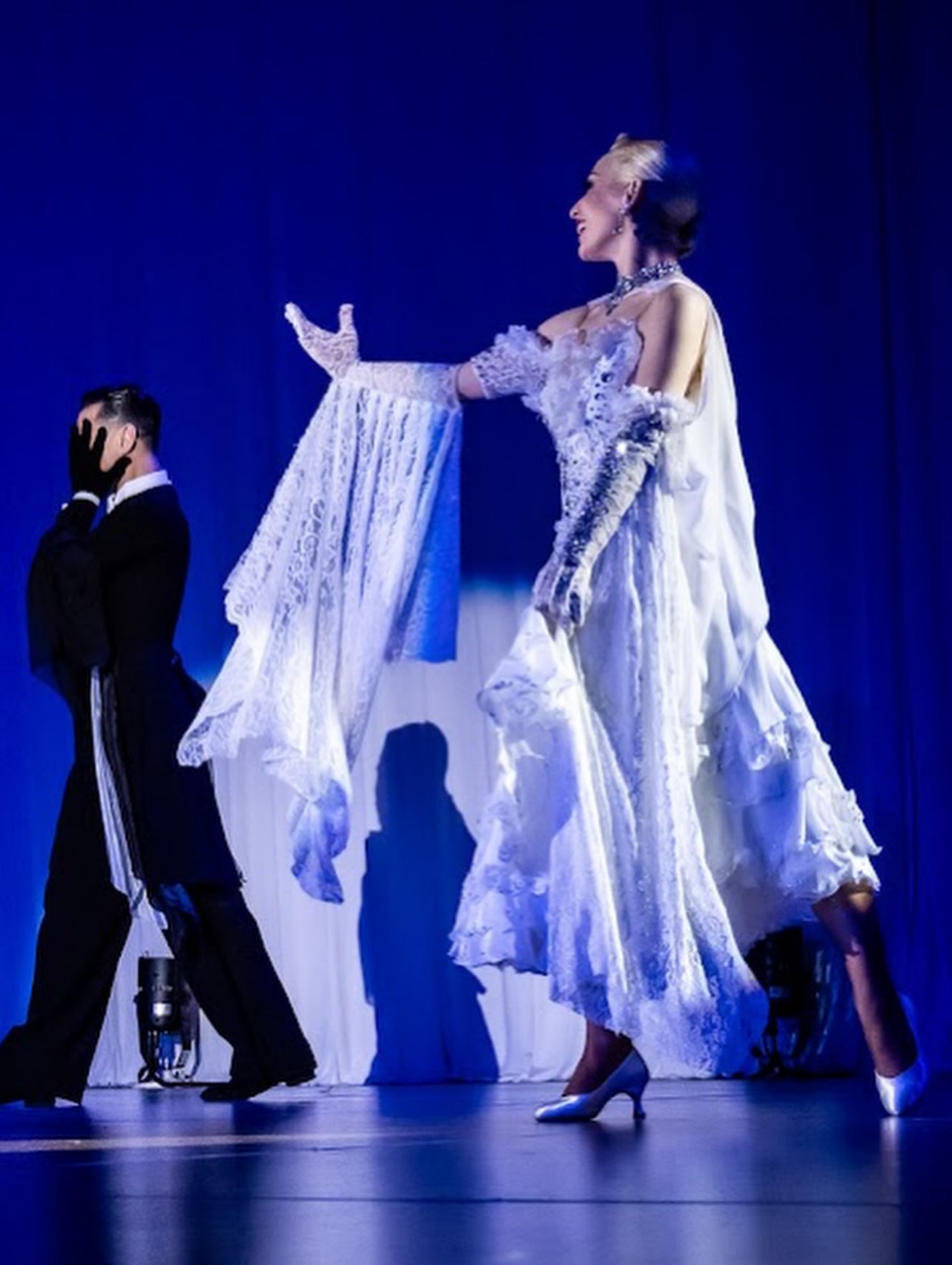 White ballroom dress by gentil. @gentil_dress #ジャンティ東京