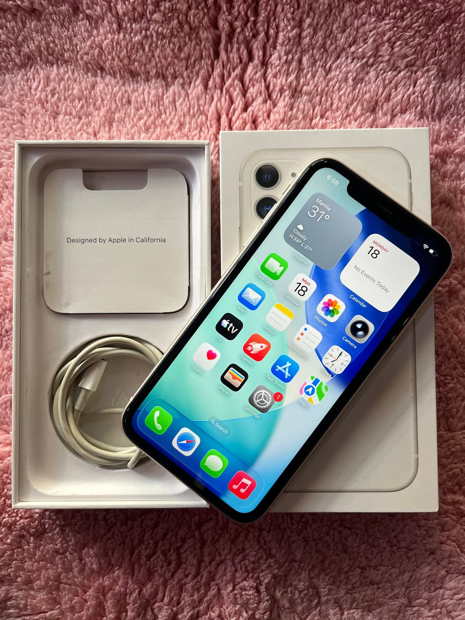 Iphone 11 White 🤍 64GB 4G/LTE 84bh makunat and no history of