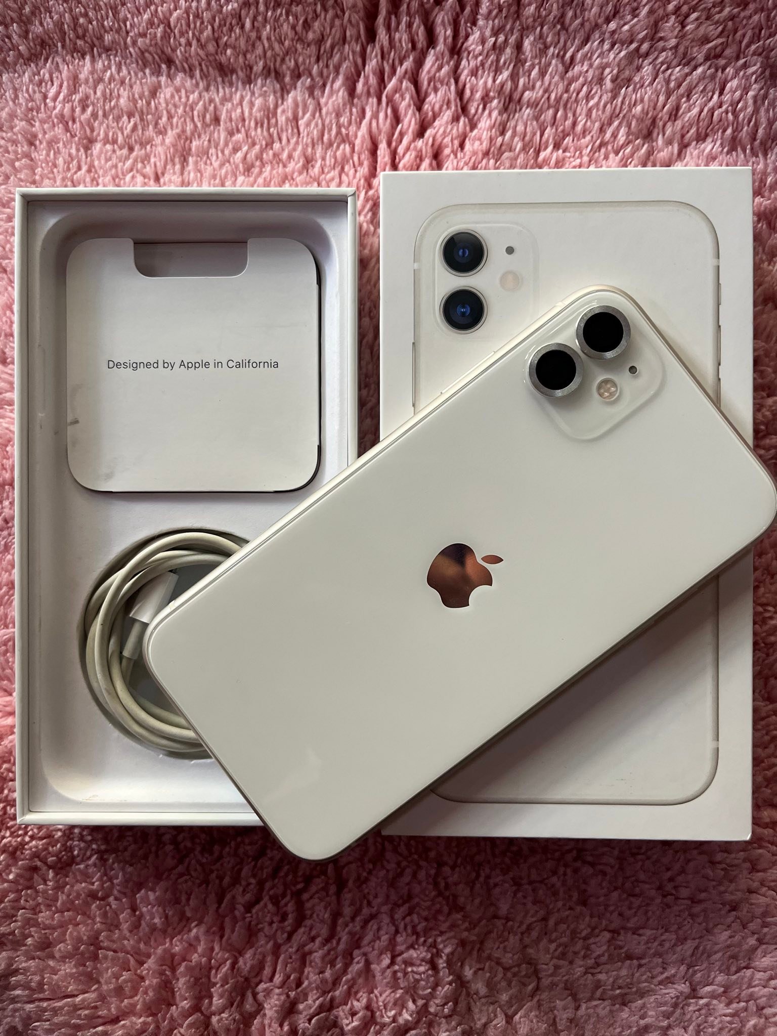 Iphone 11 White 🤍 64GB 4G/LTE 84bh makunat and no history of