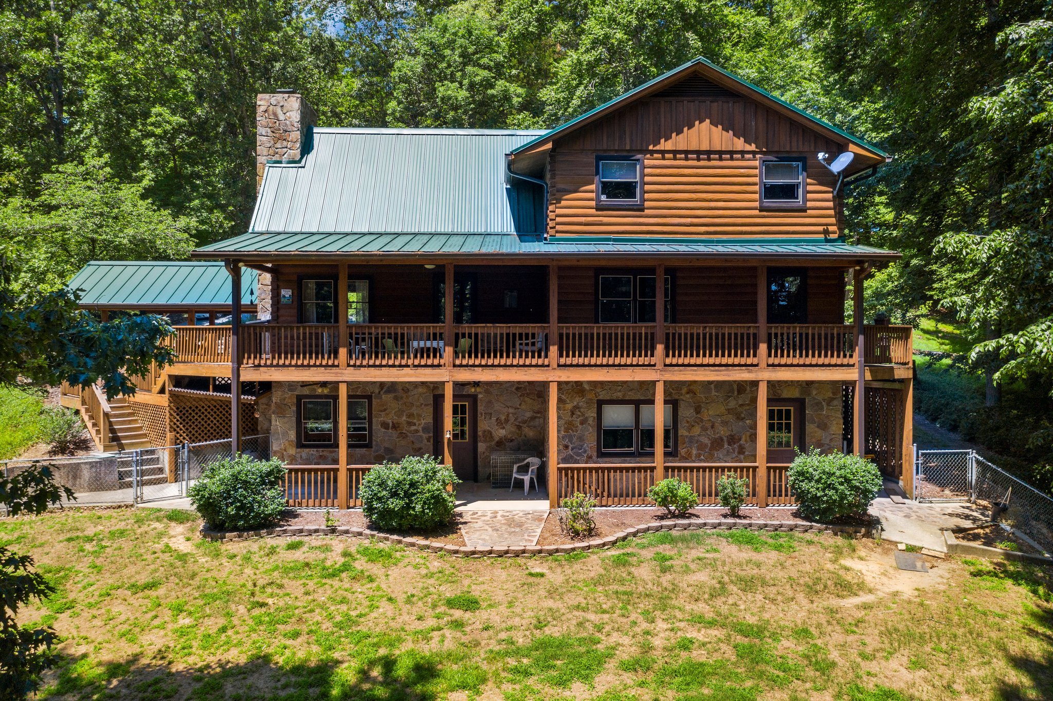 HYCO LAKE Pointer & Associates Real Estate