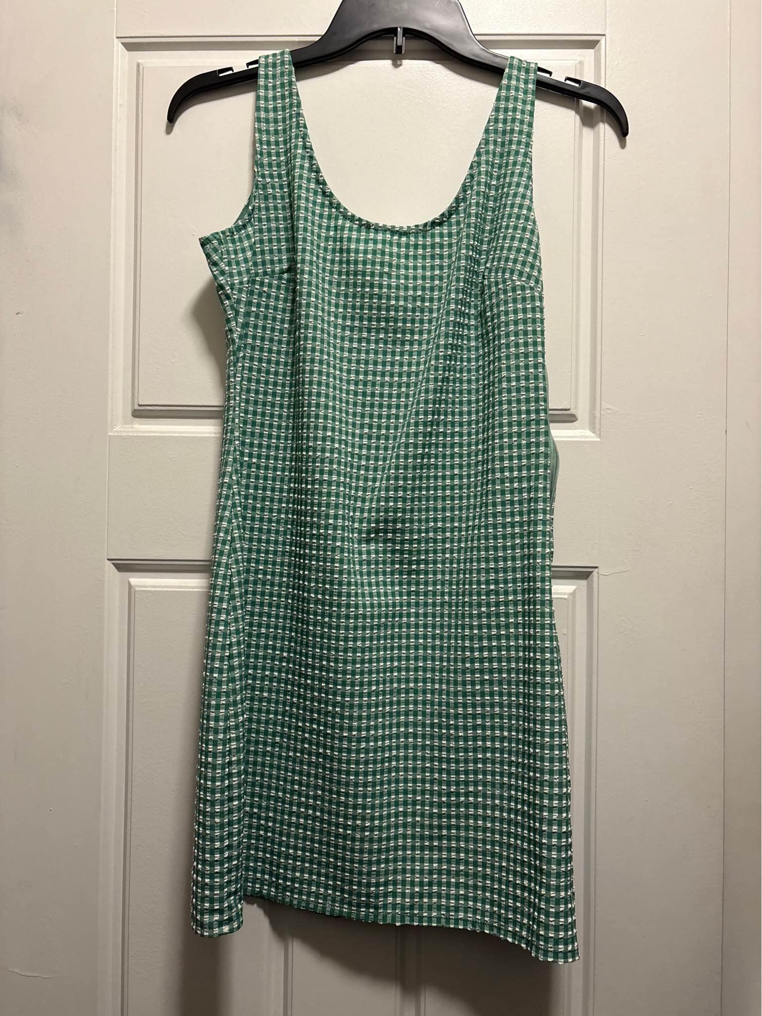 urban outfitters green gingham dress and White $5 OBO Pickup near Vineyard, UT front slit prom dresses