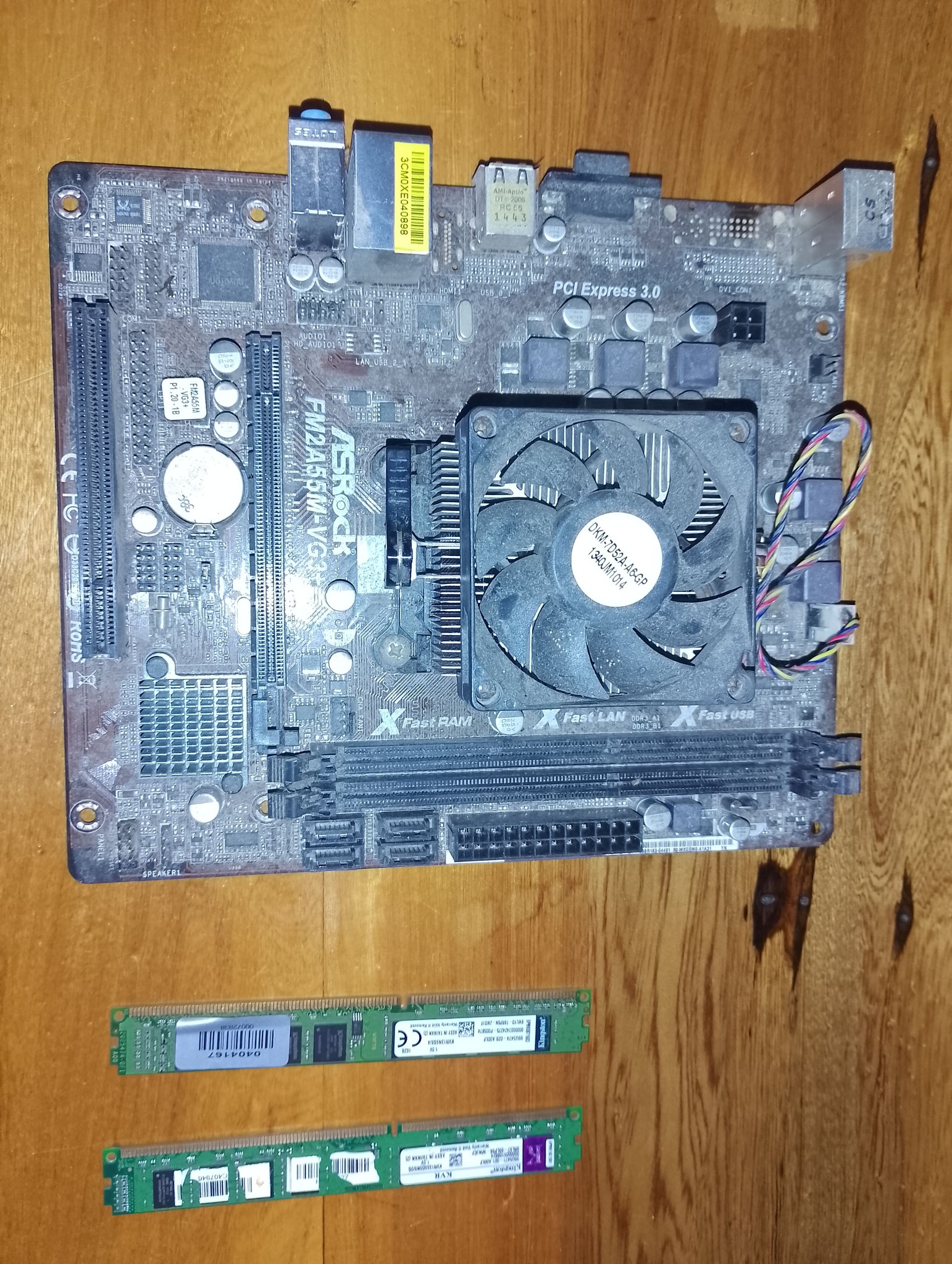 Vendo Placa base (motherboard) Modelo: ASUS M5A78L-M X3 - 10,000