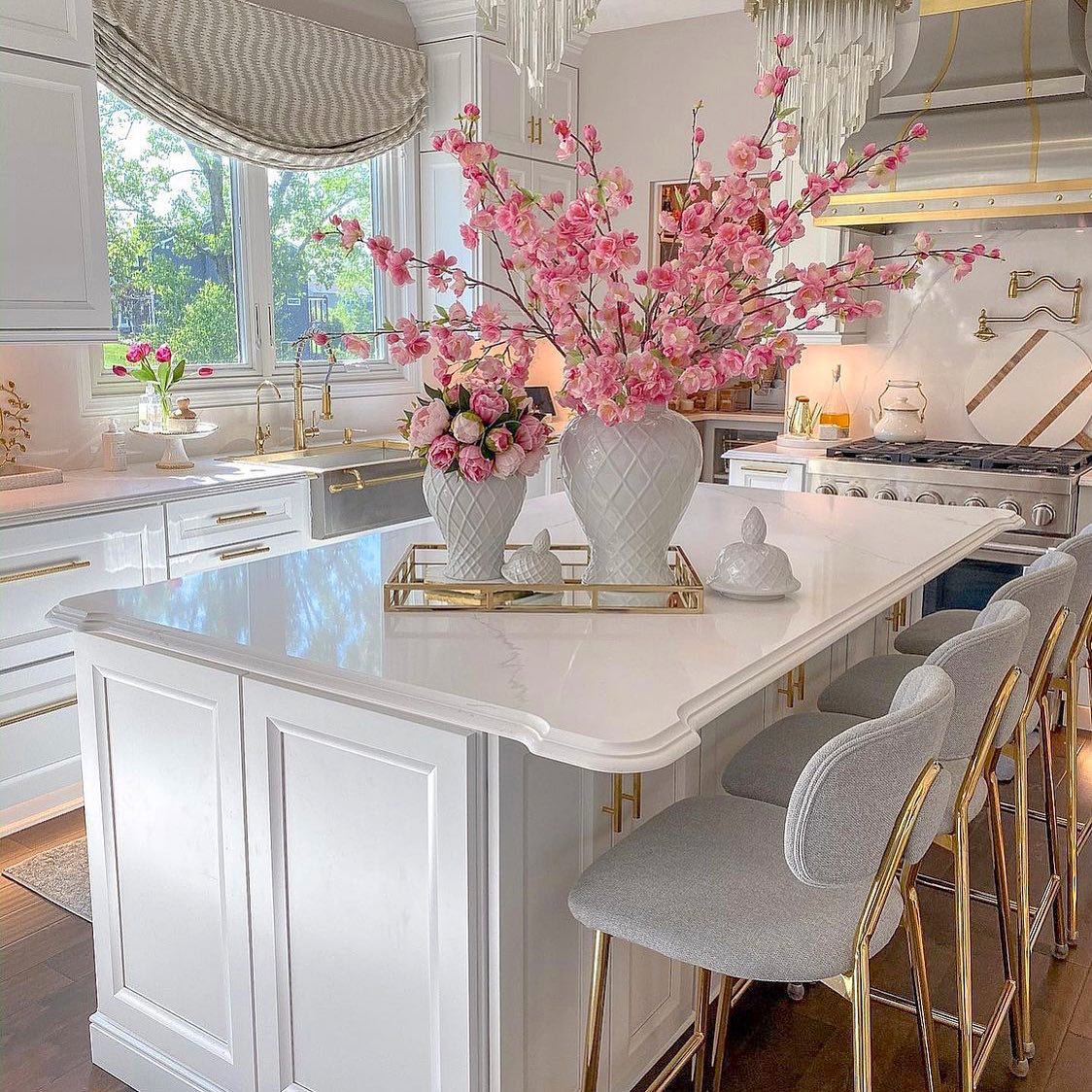 Mehran Salari - Beautiful set👌🏼😍 . #kitchen #kitchendesign | Facebook