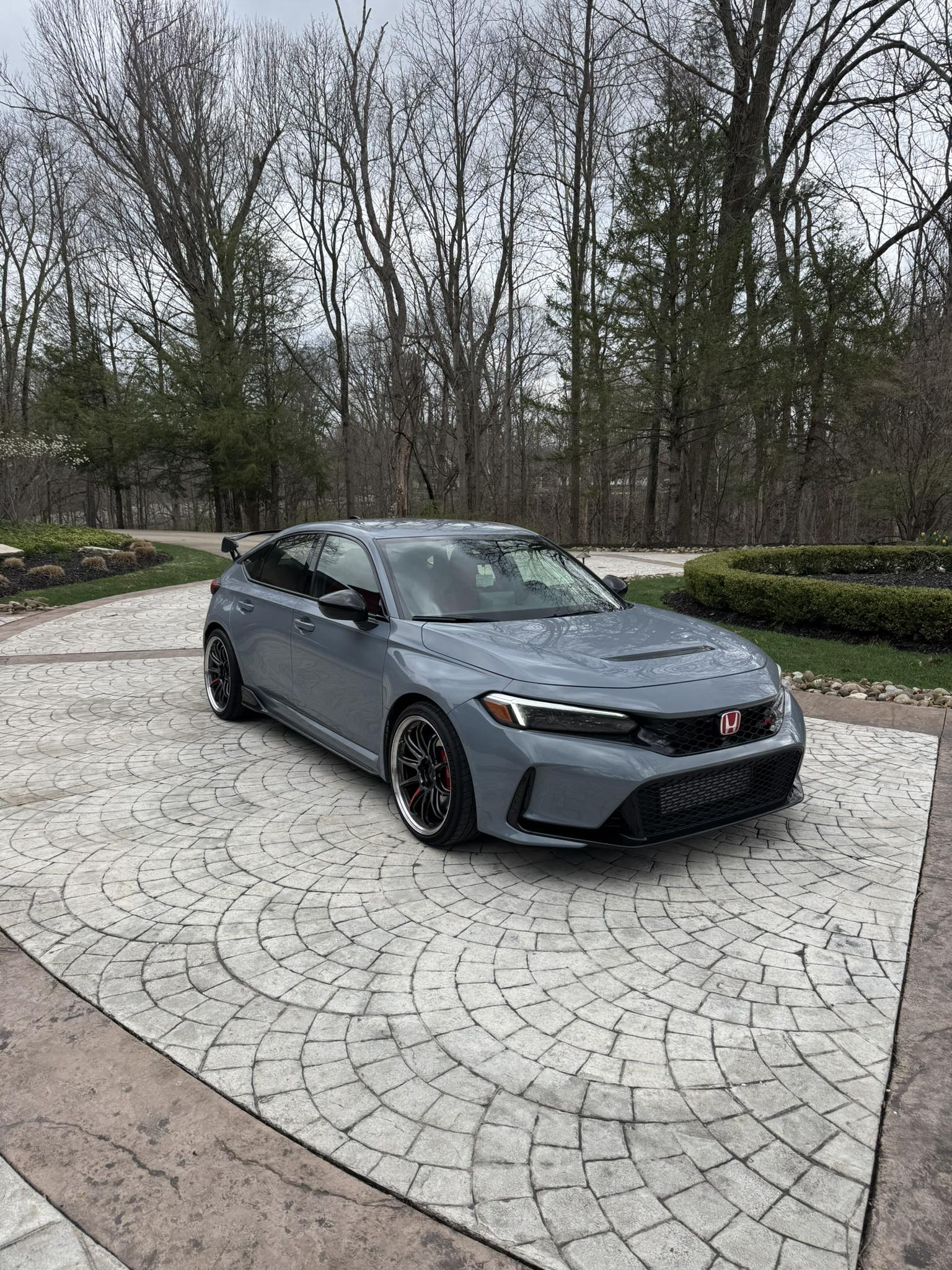 Anyone running 19x9.5 ET38 on fl5 with lowering springs?