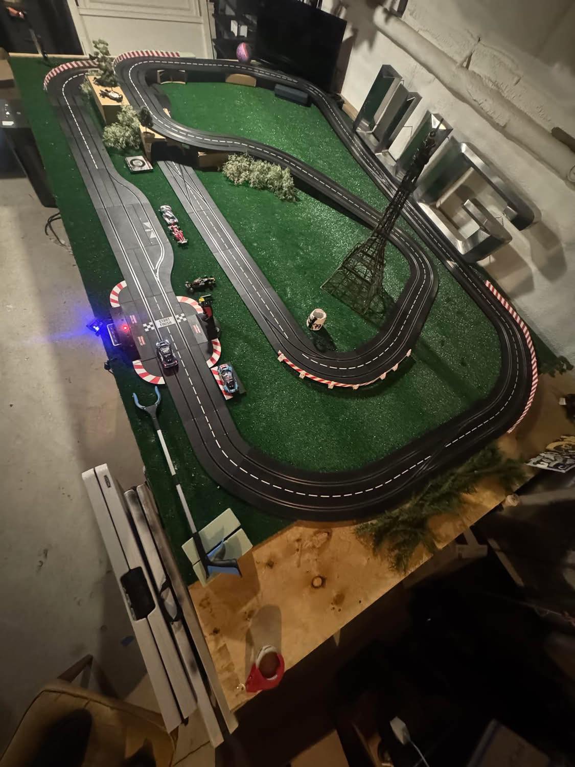 HO Slot car track pics | Finished adding my 8 unit pit & garage ...