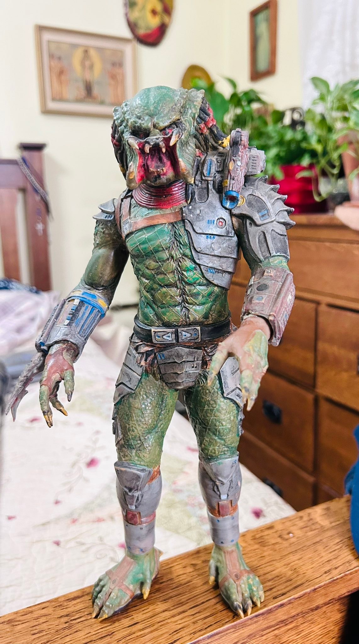 Vintage billiken predator model kit