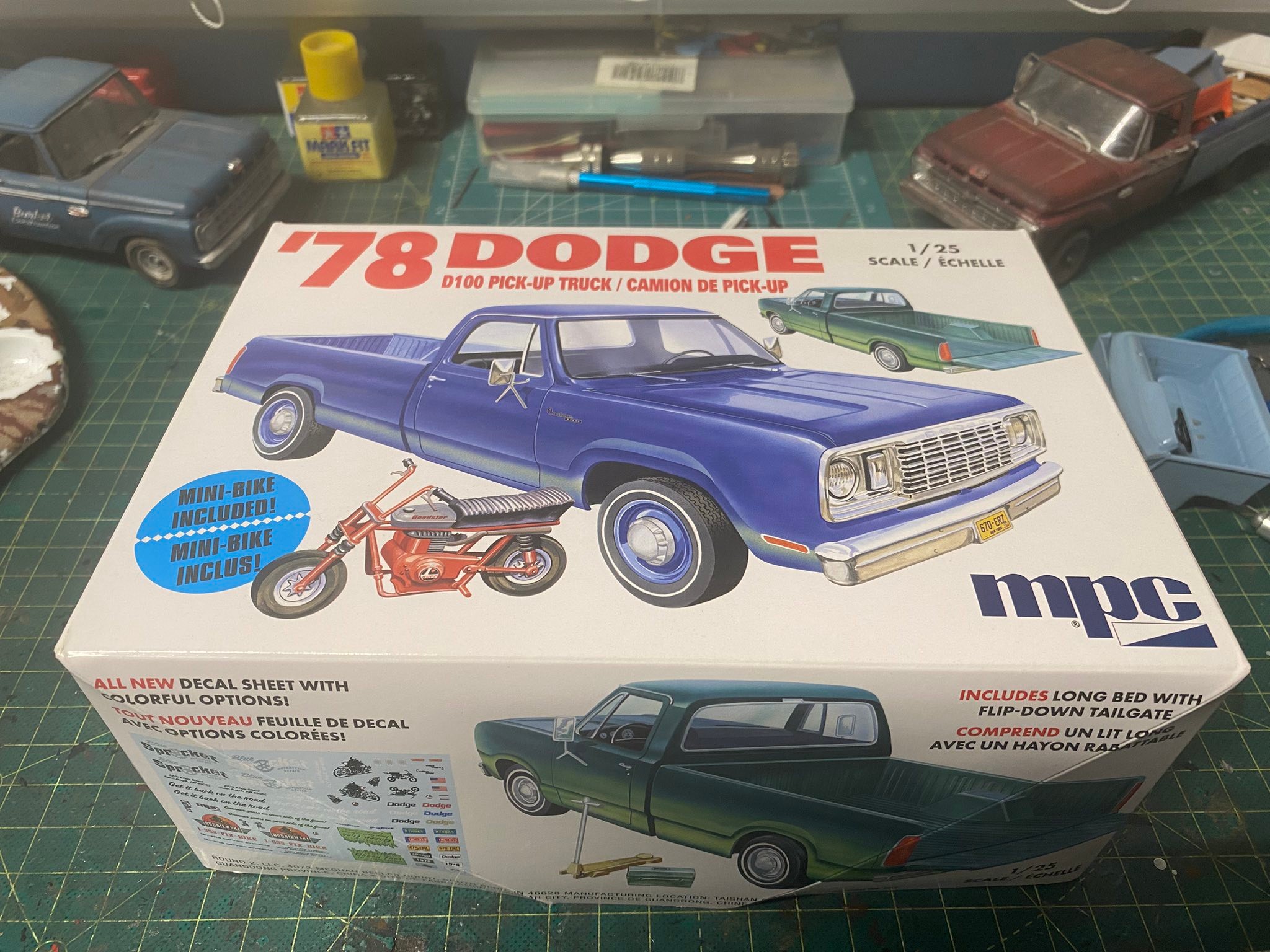 1978 Dodge D100 pickup truck model kit with mini-bike included