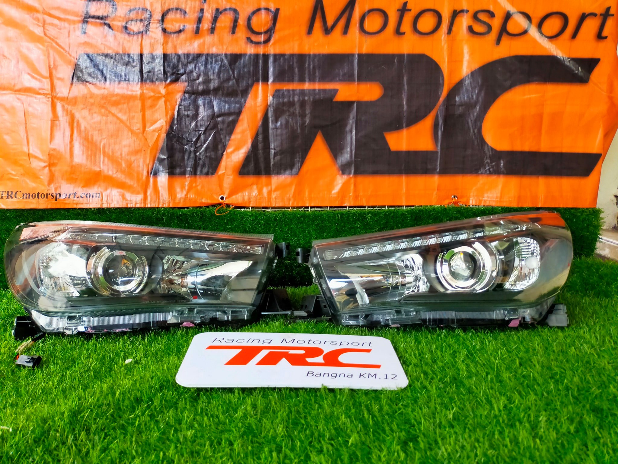 REVO 2015 ไฟหน้า Projector DRL โคมดำ สัญญาณไฟเลี้ยววิ่ง V5 📦สั่งซื้อคล ...