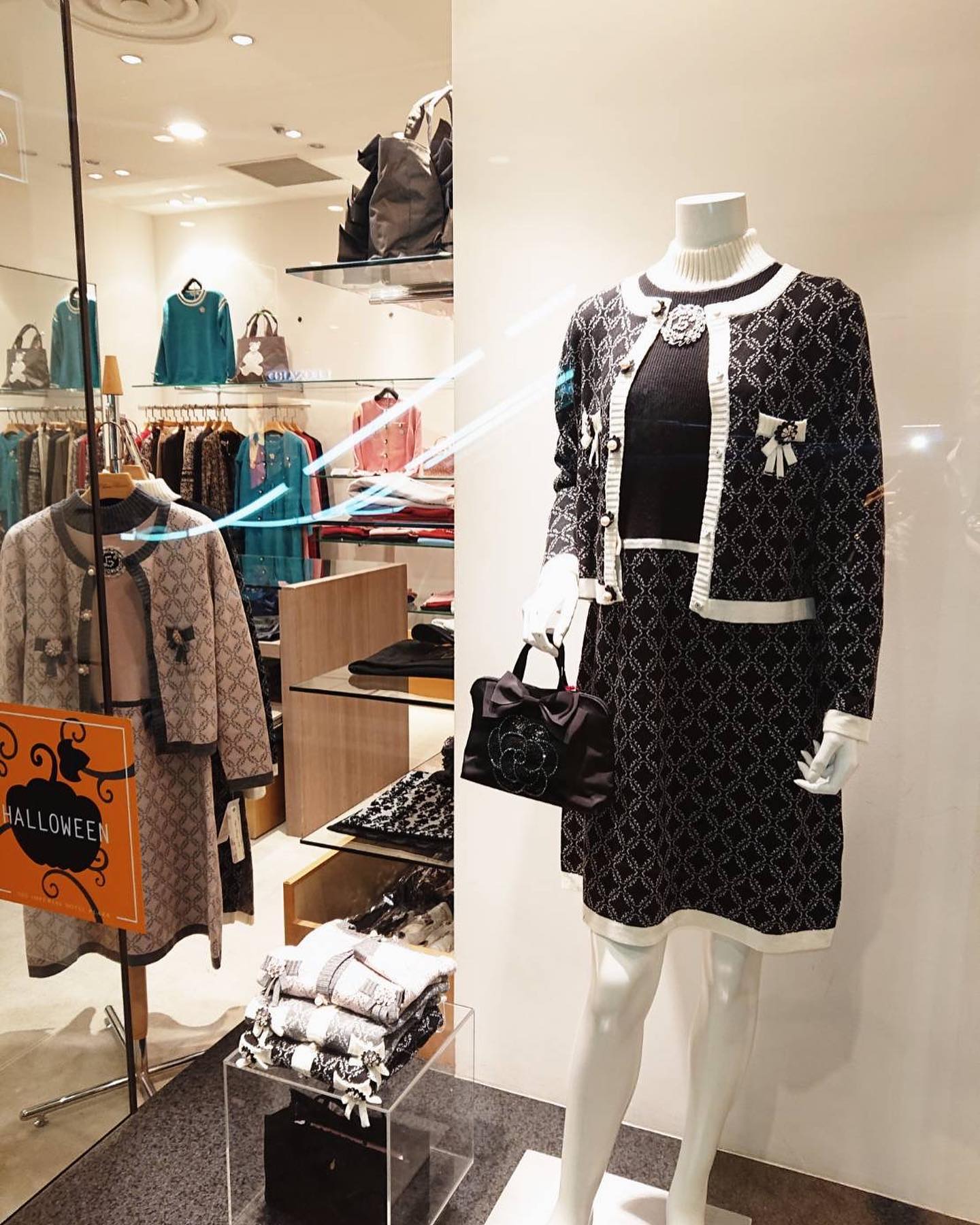 スーパービューティーbyオーラボー 帝国ホテルプラザ店 今日は秋らしい 