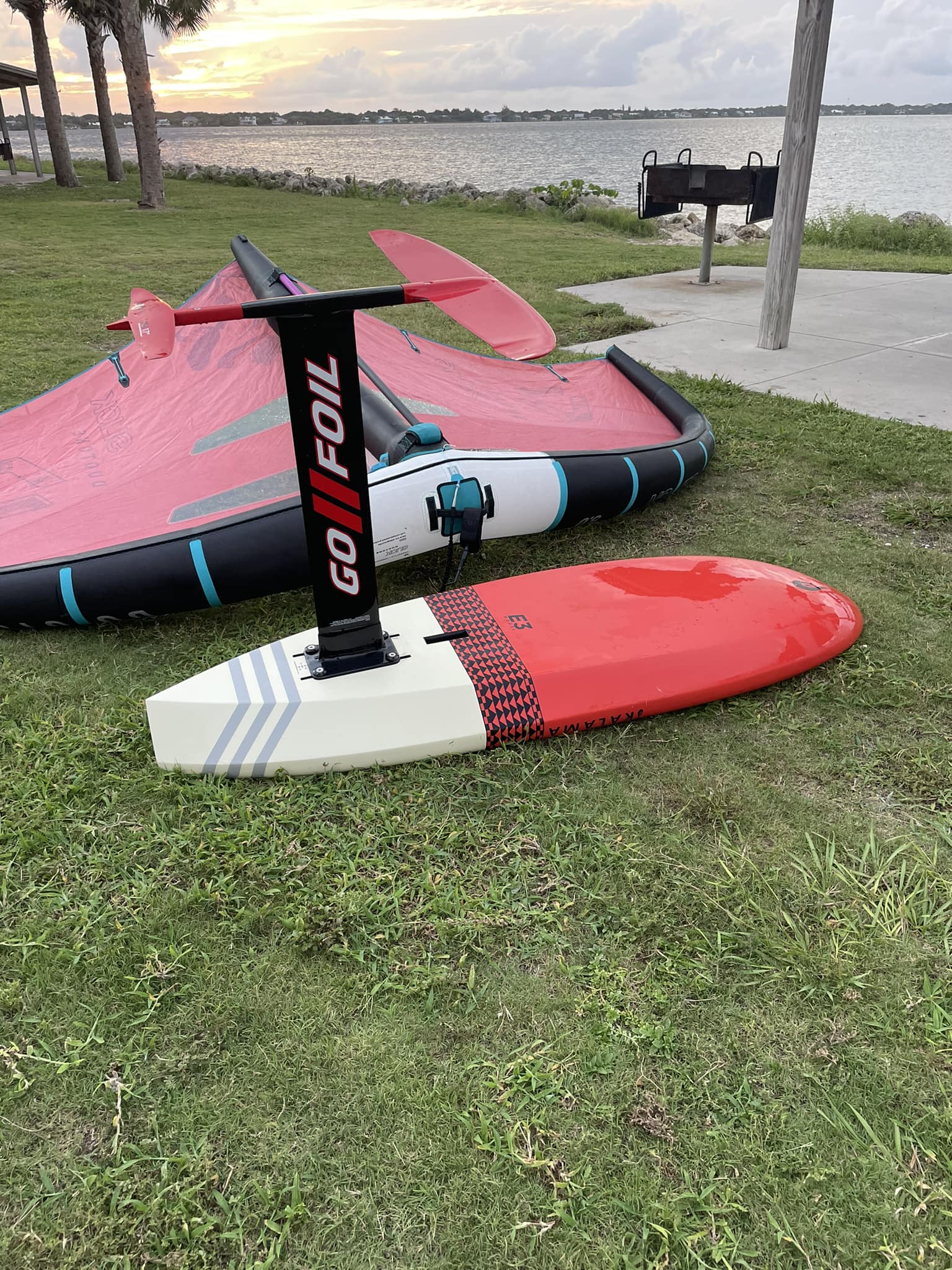 What are the differences between EZ, GT, and RS hydrofoils?