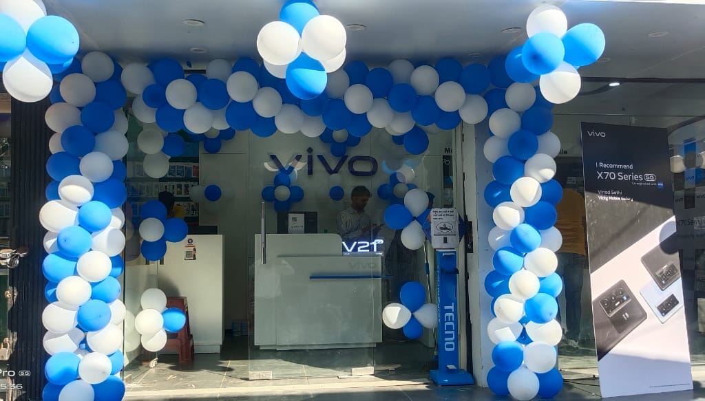 Vicky Mobile Gallery | Tilhar