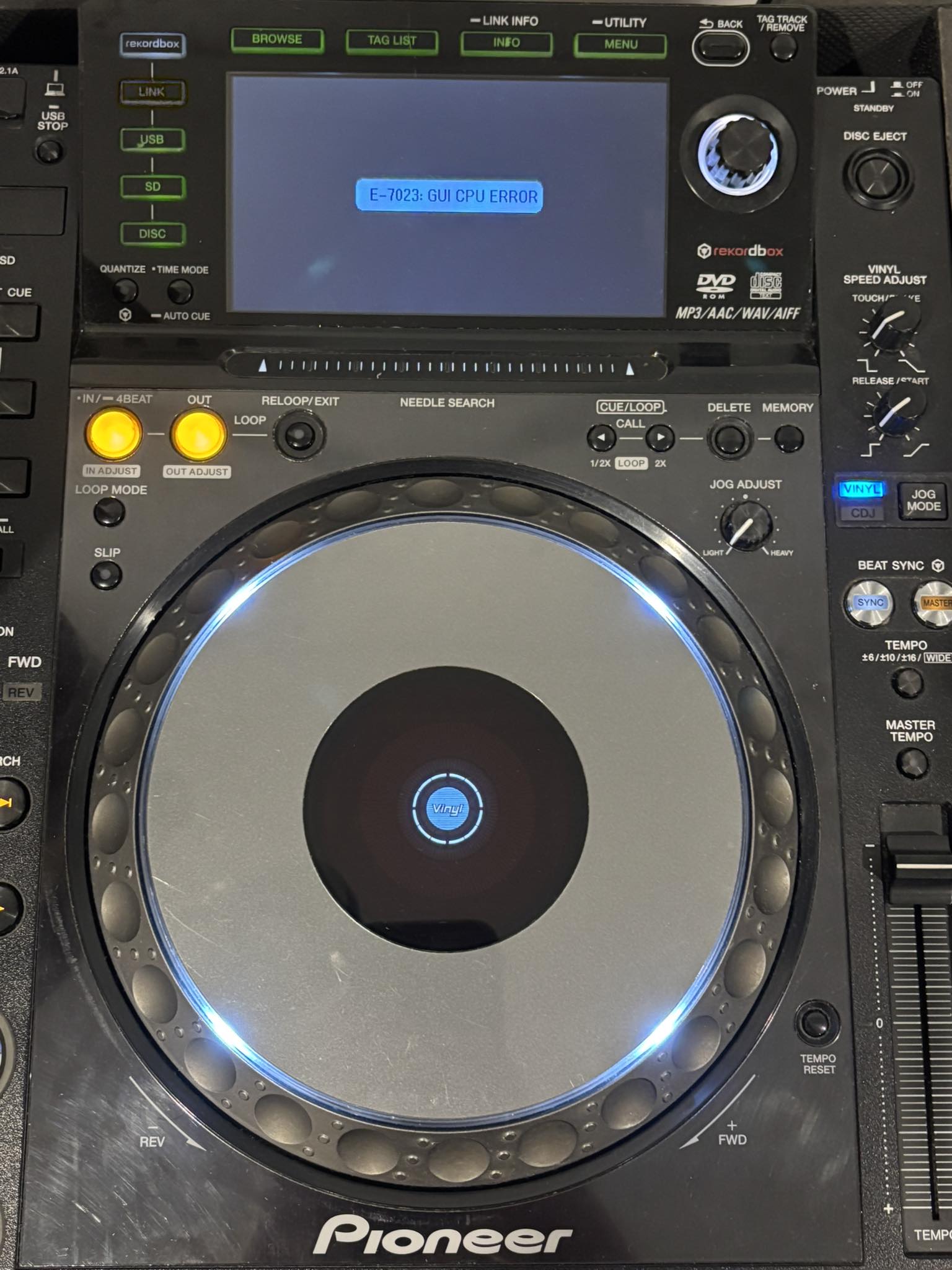 Hi all, one of my cdj 900 nexus has a faulty main motherboard and