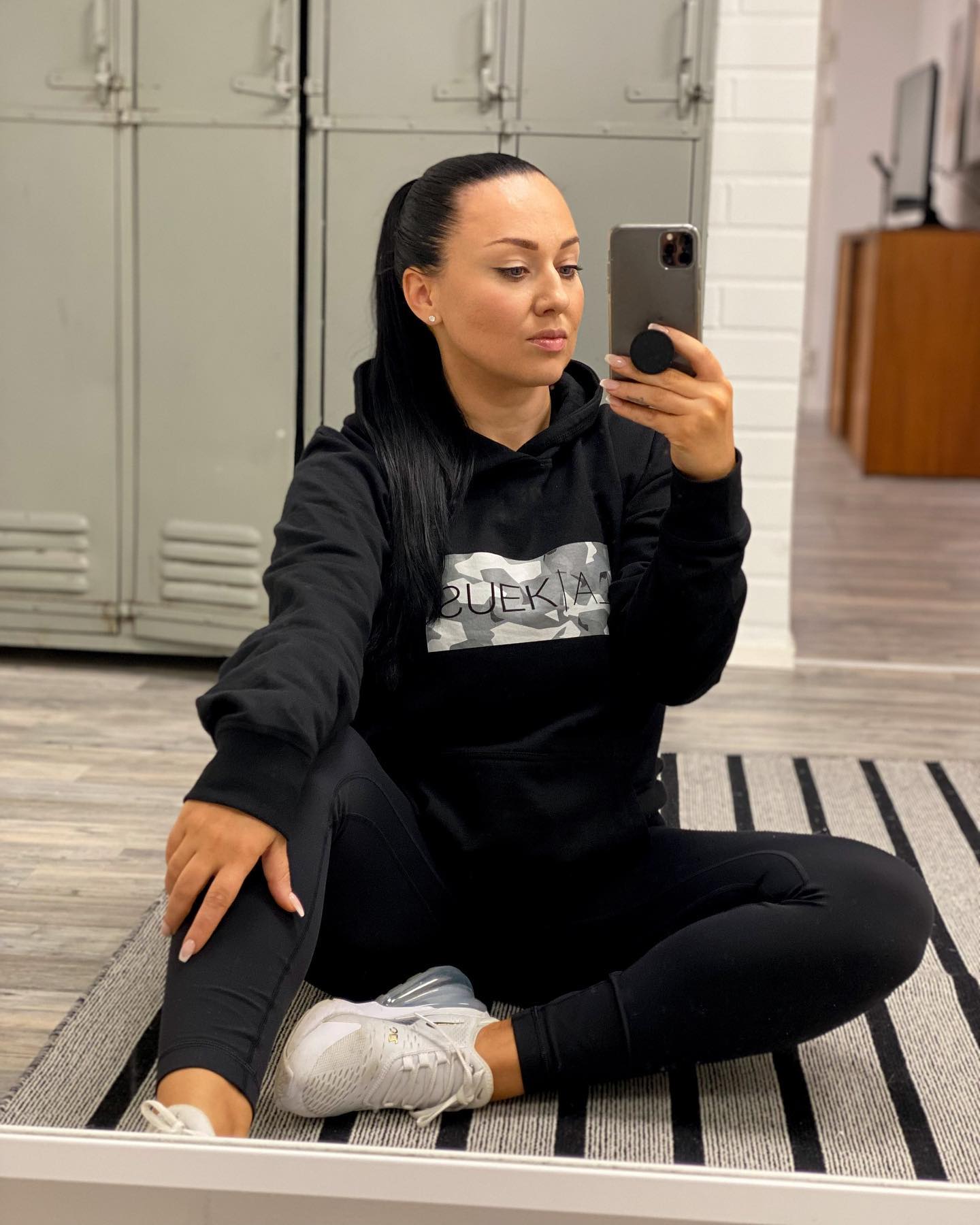 alona-kuusisto-alona-kuusisto-added-a-new-photo
