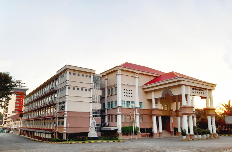 巴生光华独立中学 Kwang Hua Private High School