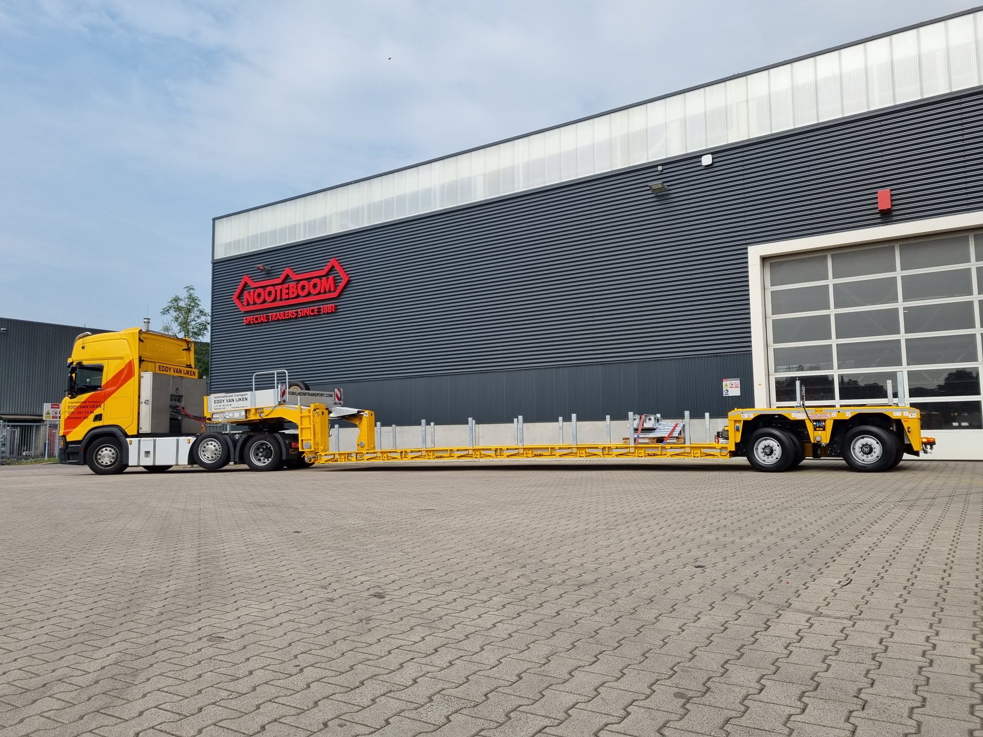 New delivery of this magnificent 2-axle EURO-PX low loader to our