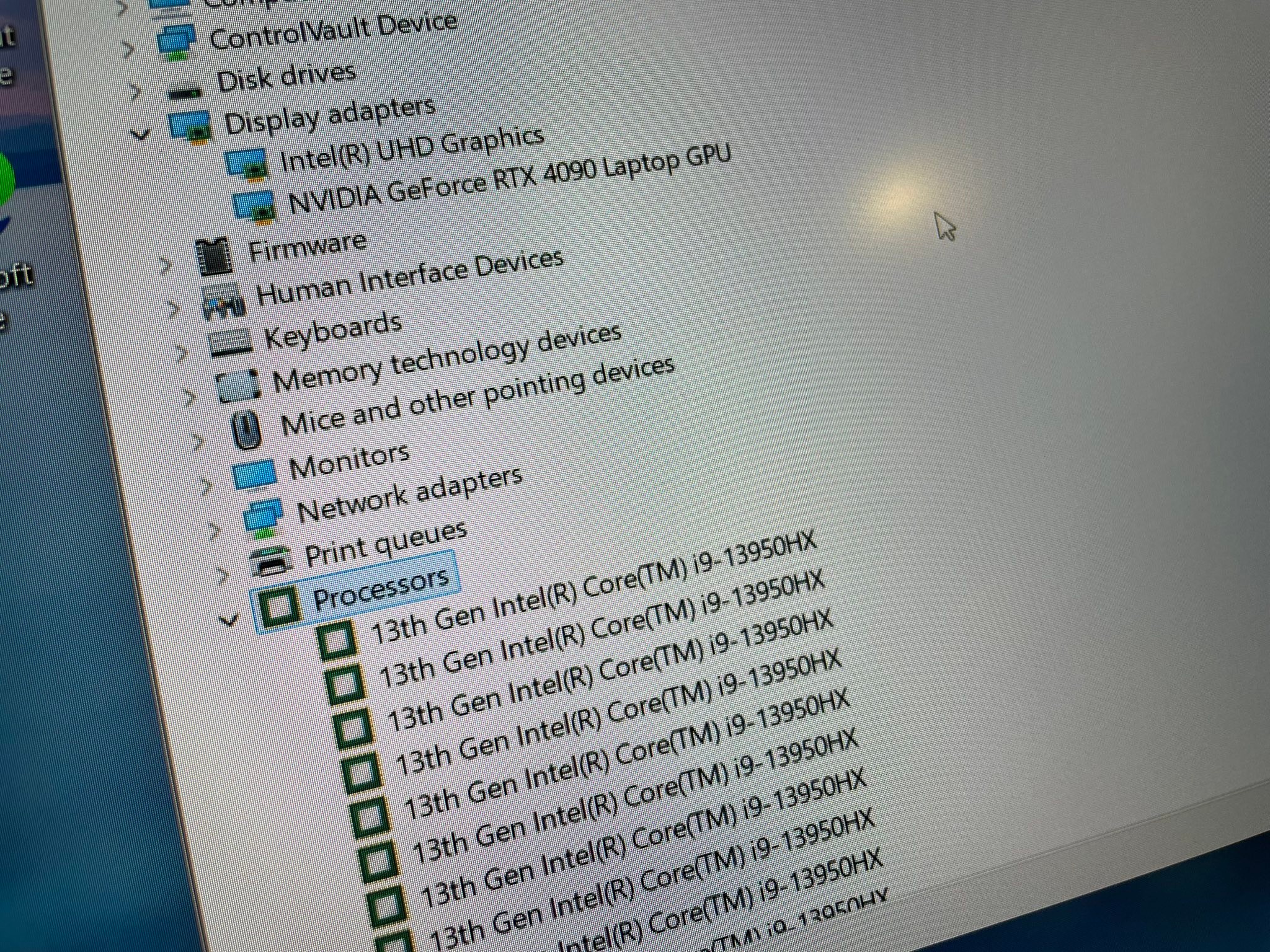 Hiệp Râu - Dell precision 7780 Dell precision 7680 —-... | Facebook