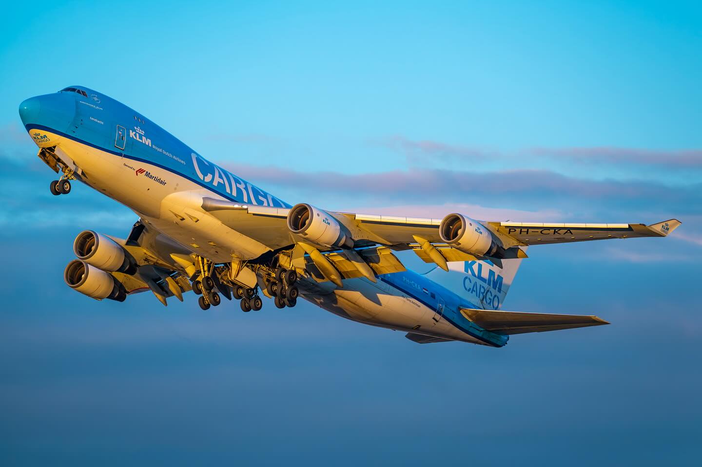 Another beauty: KLM's 747-400F. Always an amazing sight. @klm