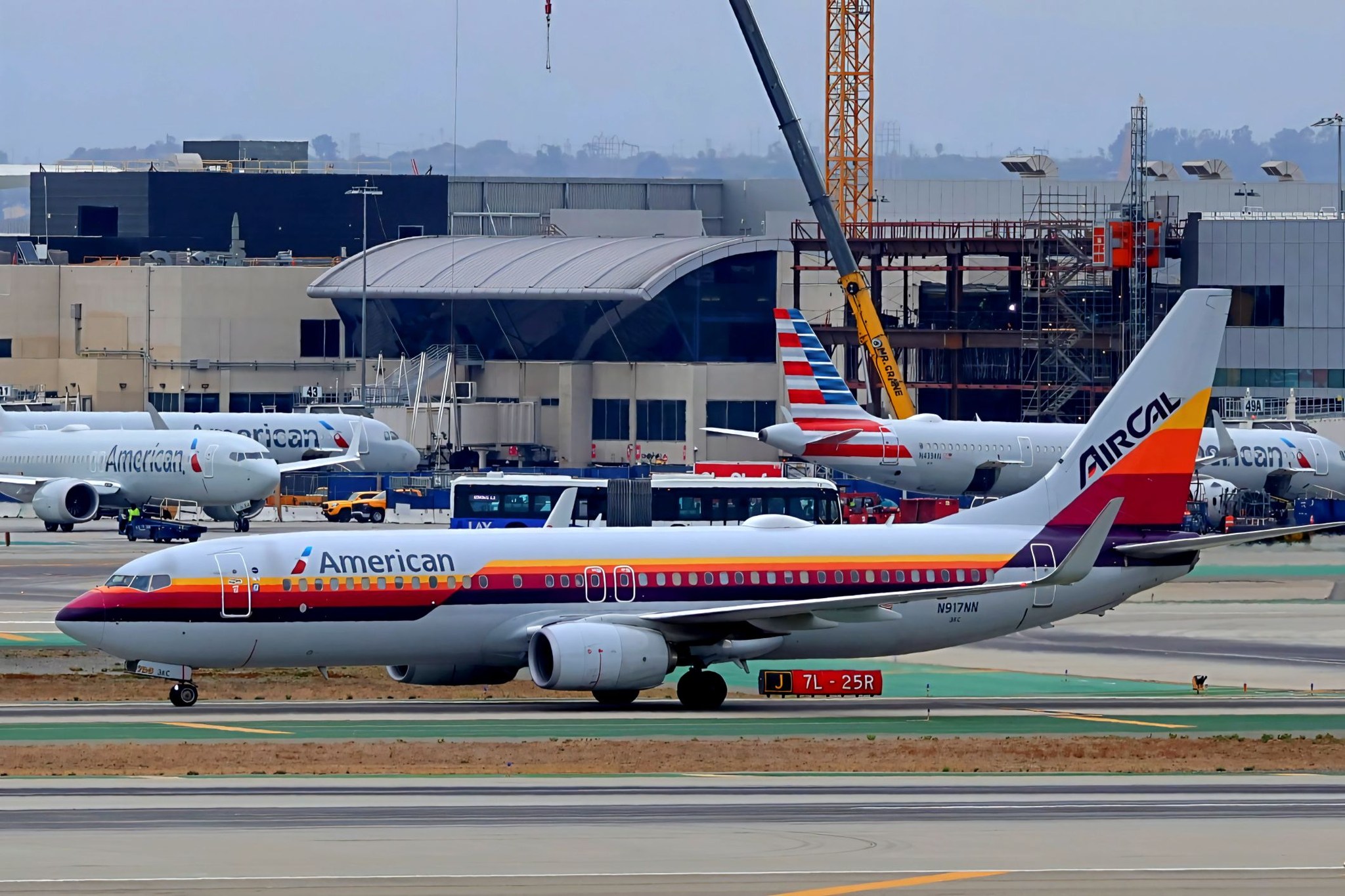 American Airlines Boeing 737-800 details
