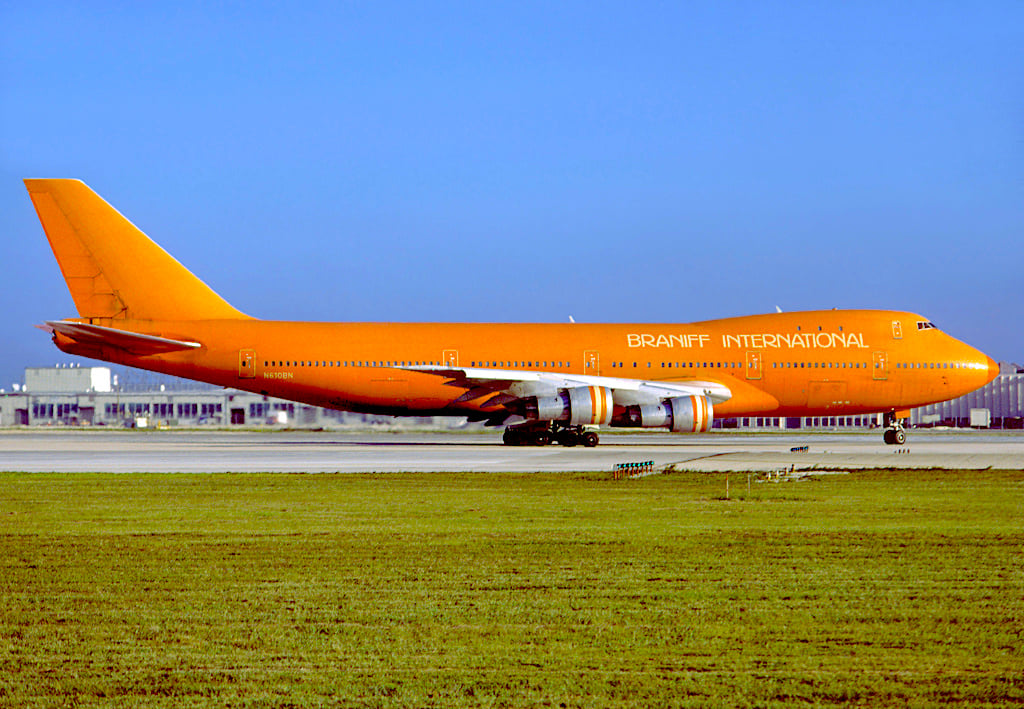 FRANKFURT WELCOMES BRANIFF BIG ORANGE - Braniff International