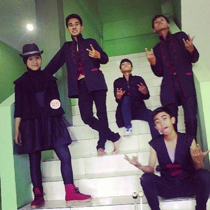 #kemeja #kemejabatik #kemejapria #bajulebaran | Rina Acta Viani