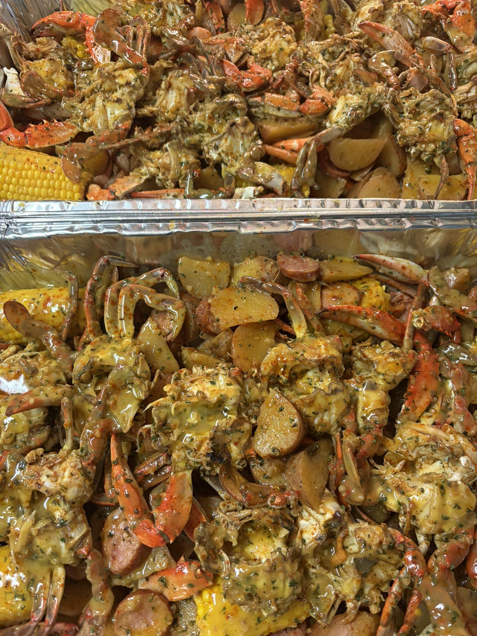 Lowcountry Eat Out! | Garlic blue crabs and shrimp boil part platters ...