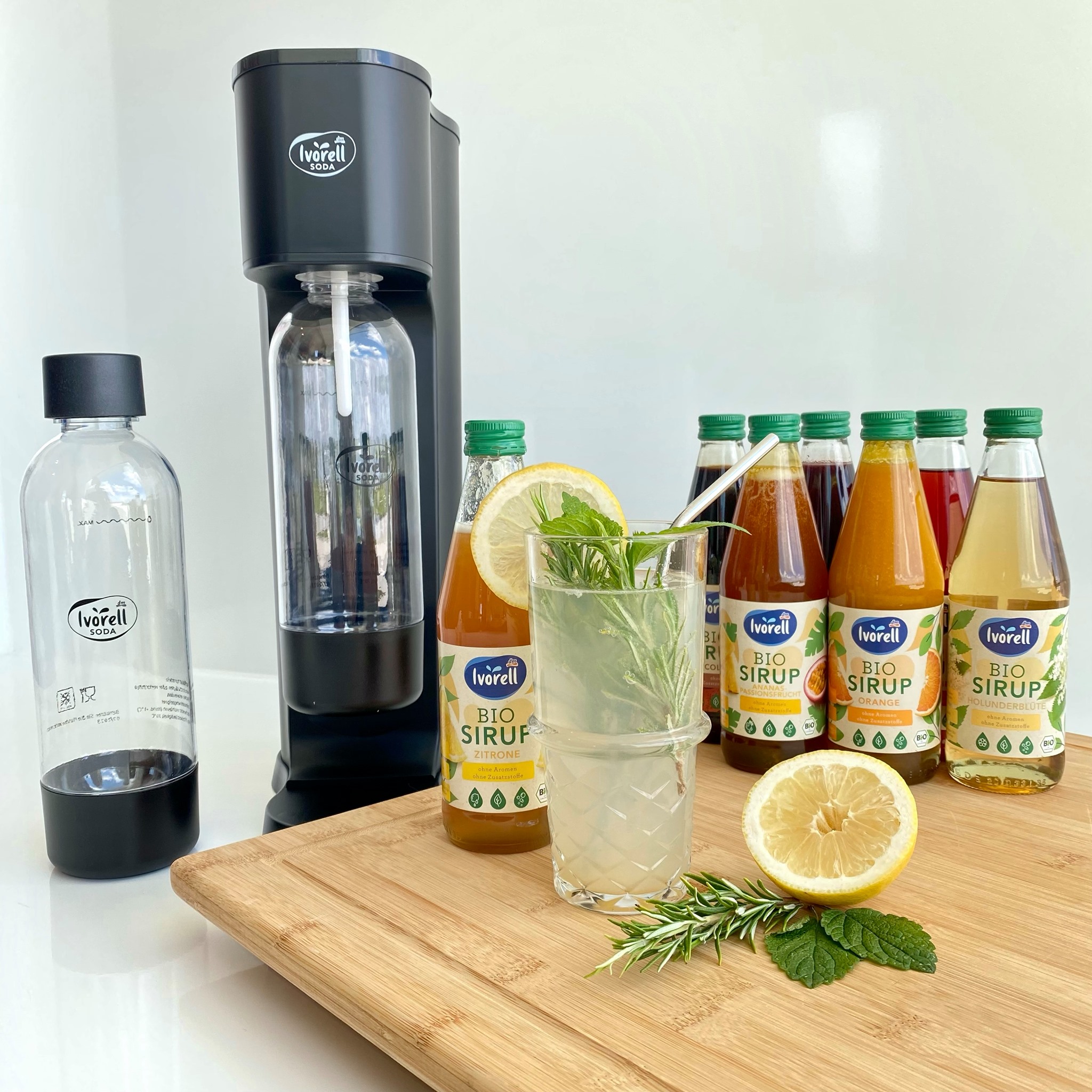 NEU! NEU! NEU! 🥳 Prickelnd, spritzig und frisch ist der Zuwachs in der dm-Familie: die neue Marke Ivorell 😍💦Wasser trinken muss ab heute nicht mehr langweilig sein. Egal ob Team #sprudelwasser oder #