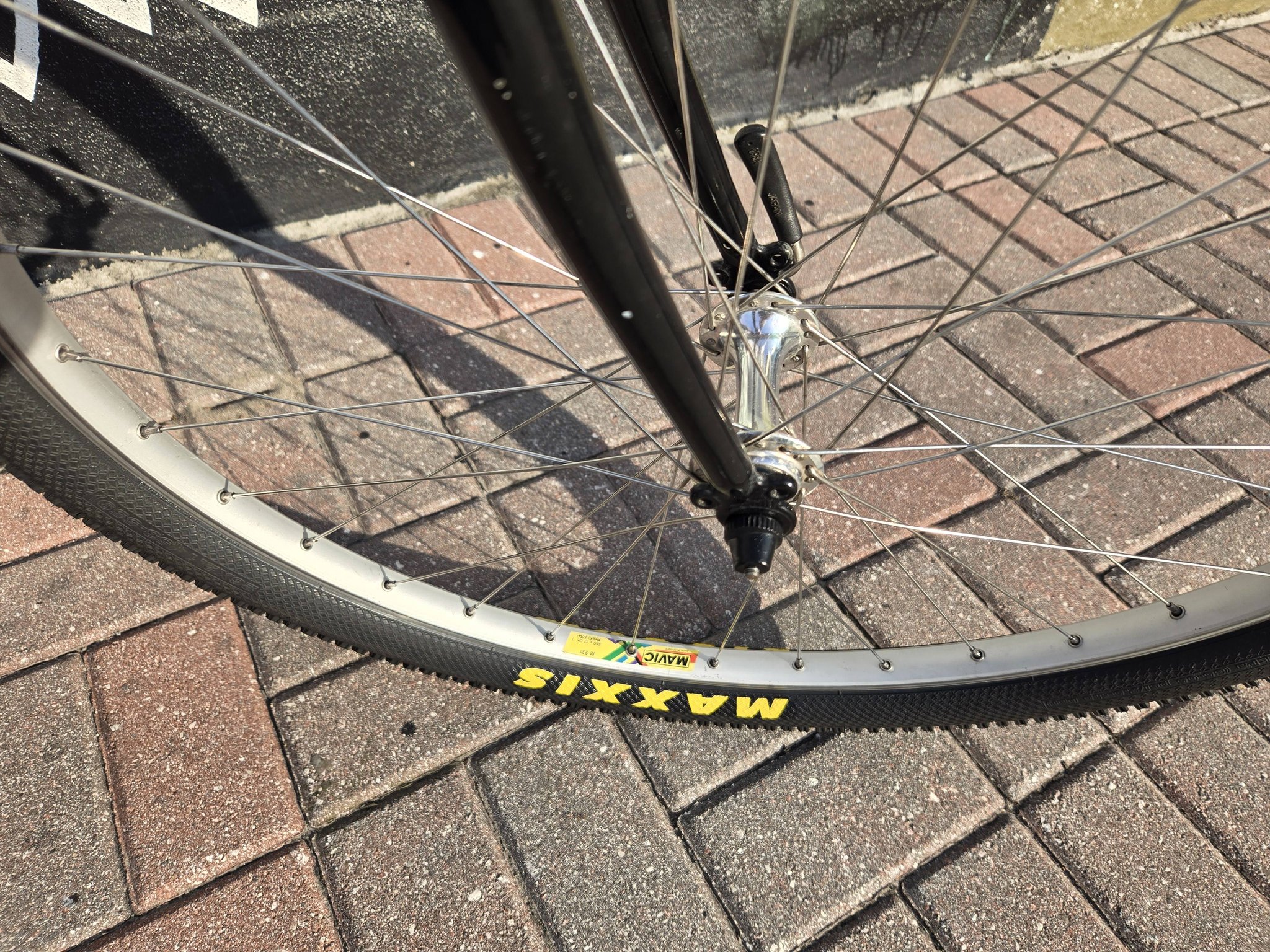 Lacing a Sansin microlight hub to a Mavic rim