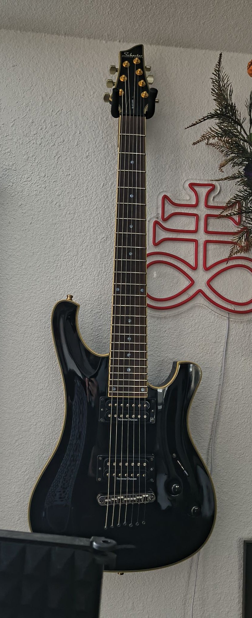 Schecter Blackjack 007 guitar with Seymour Duncan pickups
