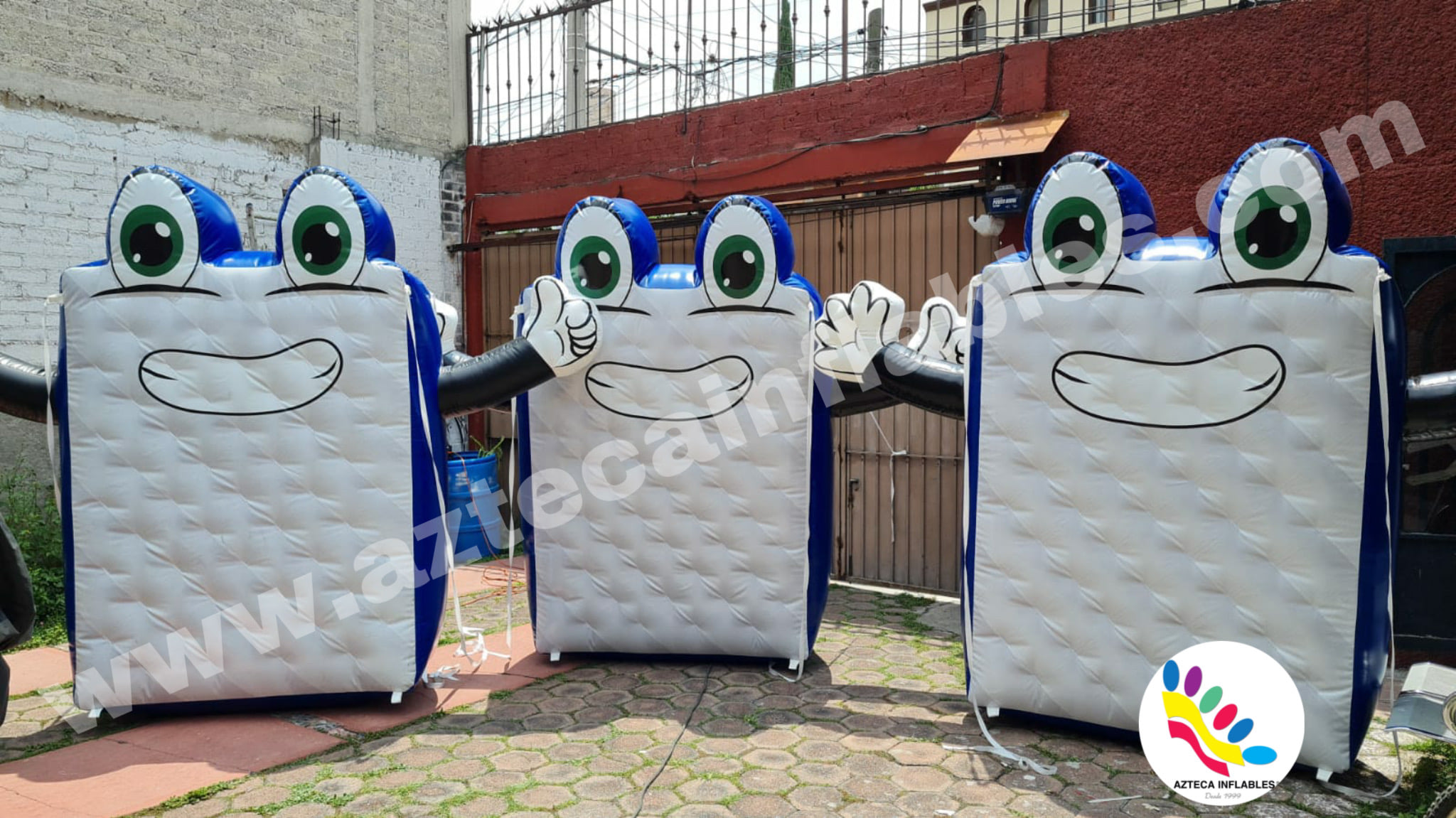 #REPLICASINFLABLES😱🤩 Conoce nuestra... - Azteca Inflables