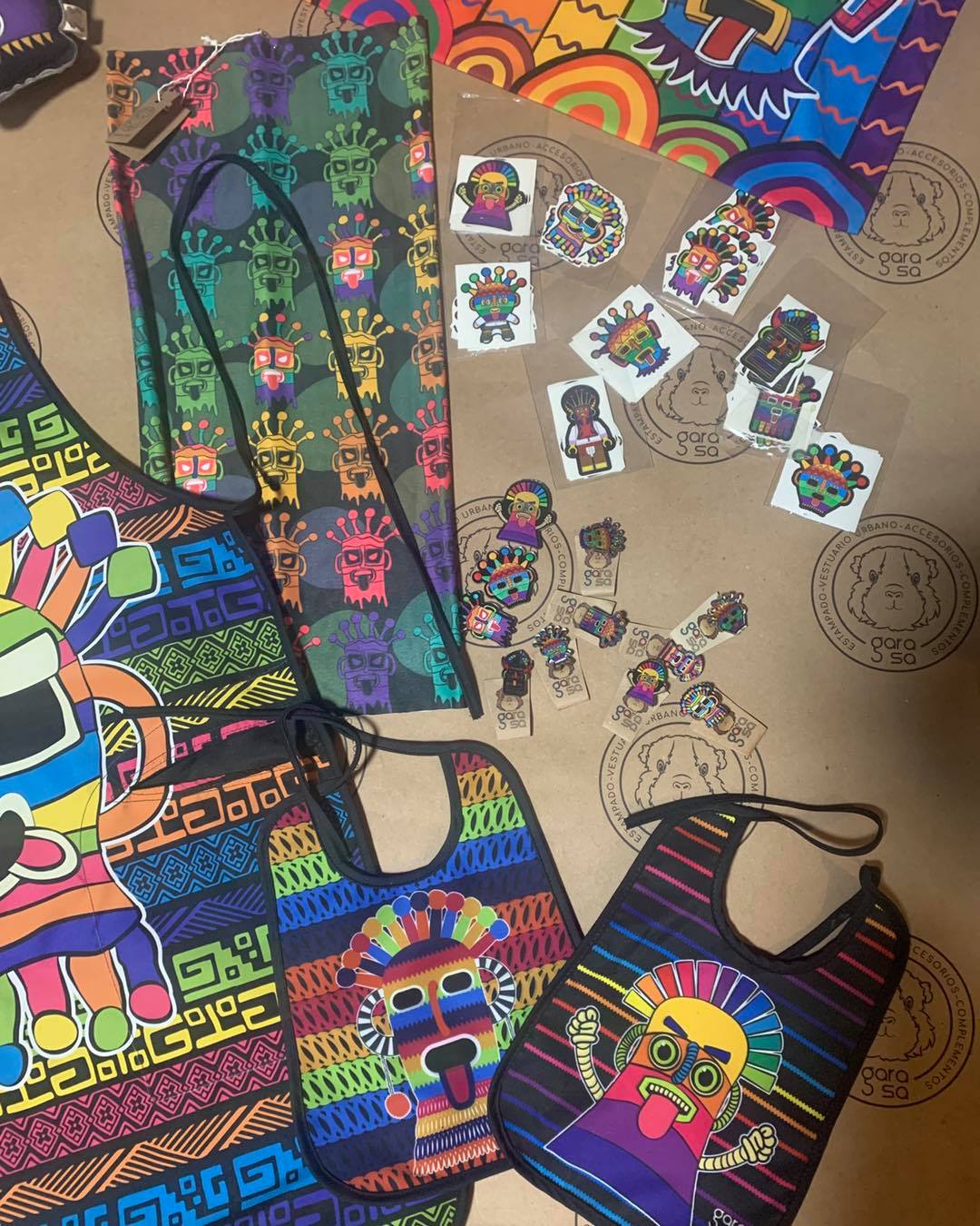 Para los que gustan de este... - Garasa Ilustración textil