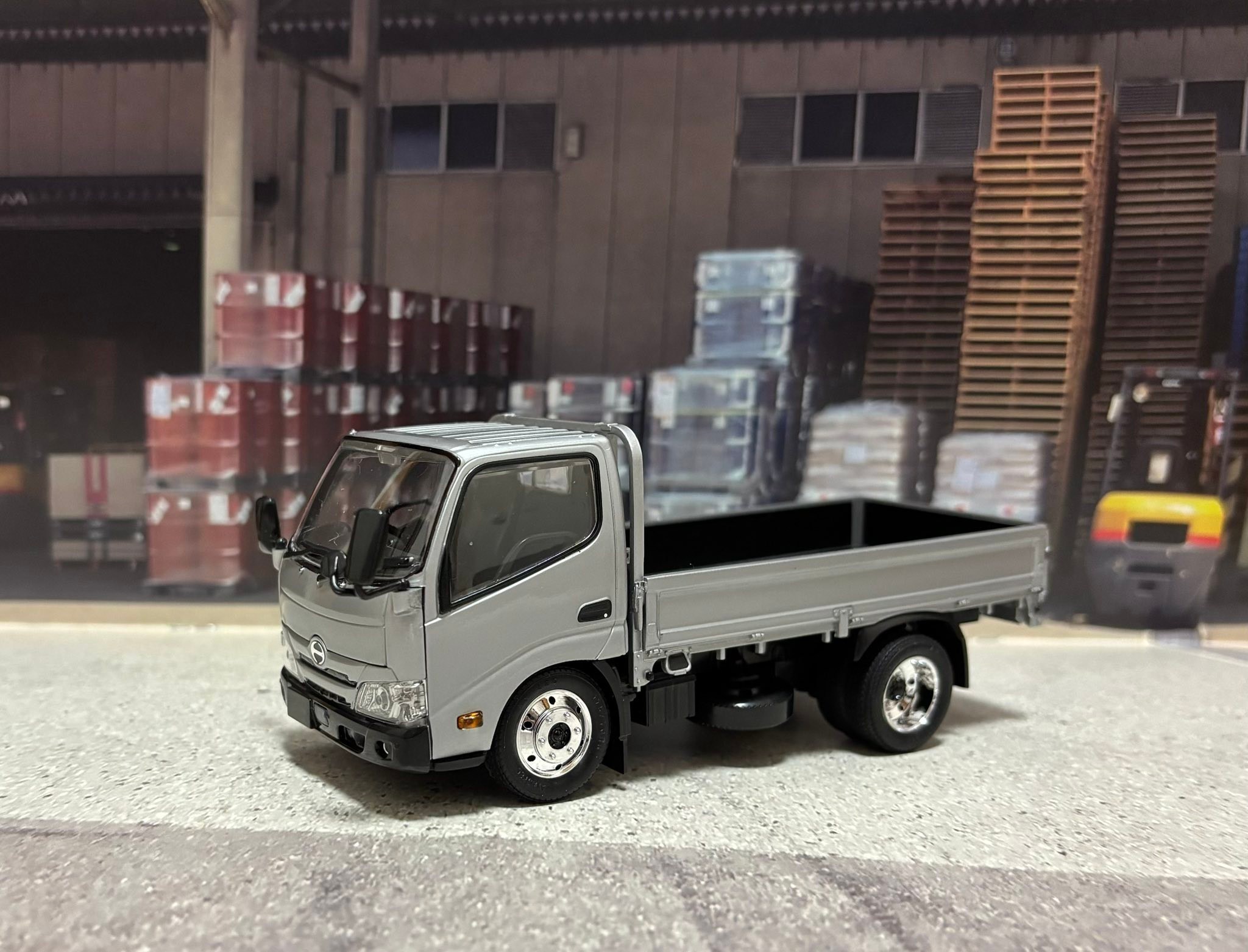 プラモデル HINOデュトロ 楽プラ 改造 カスタム デコトラ トラック