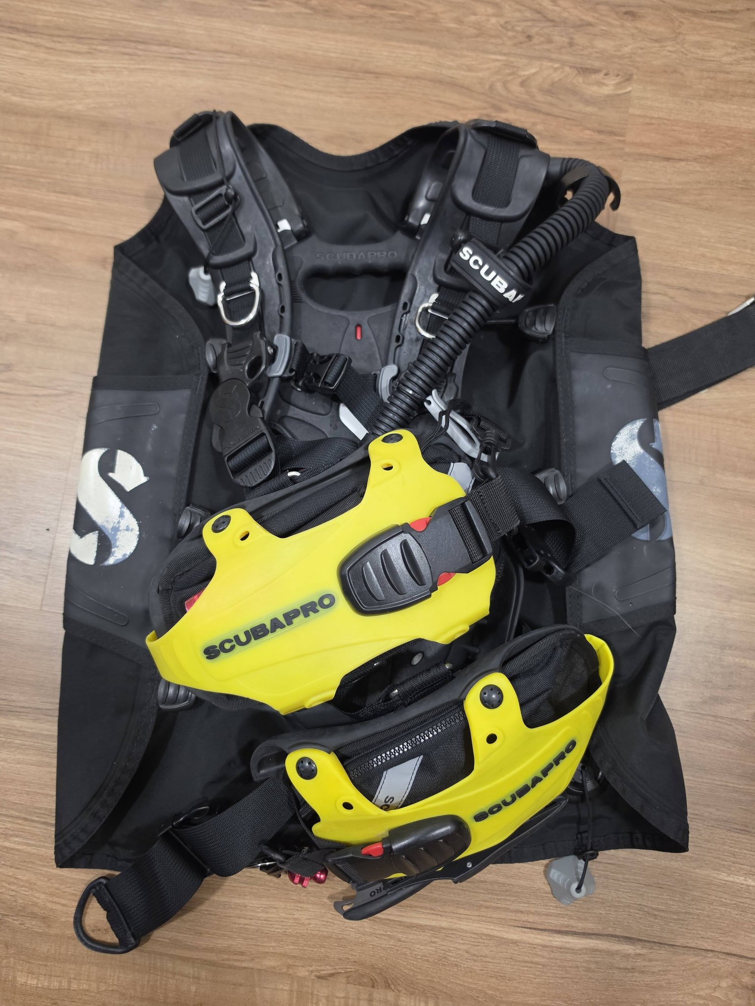 Scubapro Hydros Pro BCD for sale with durable Monprene gel harness