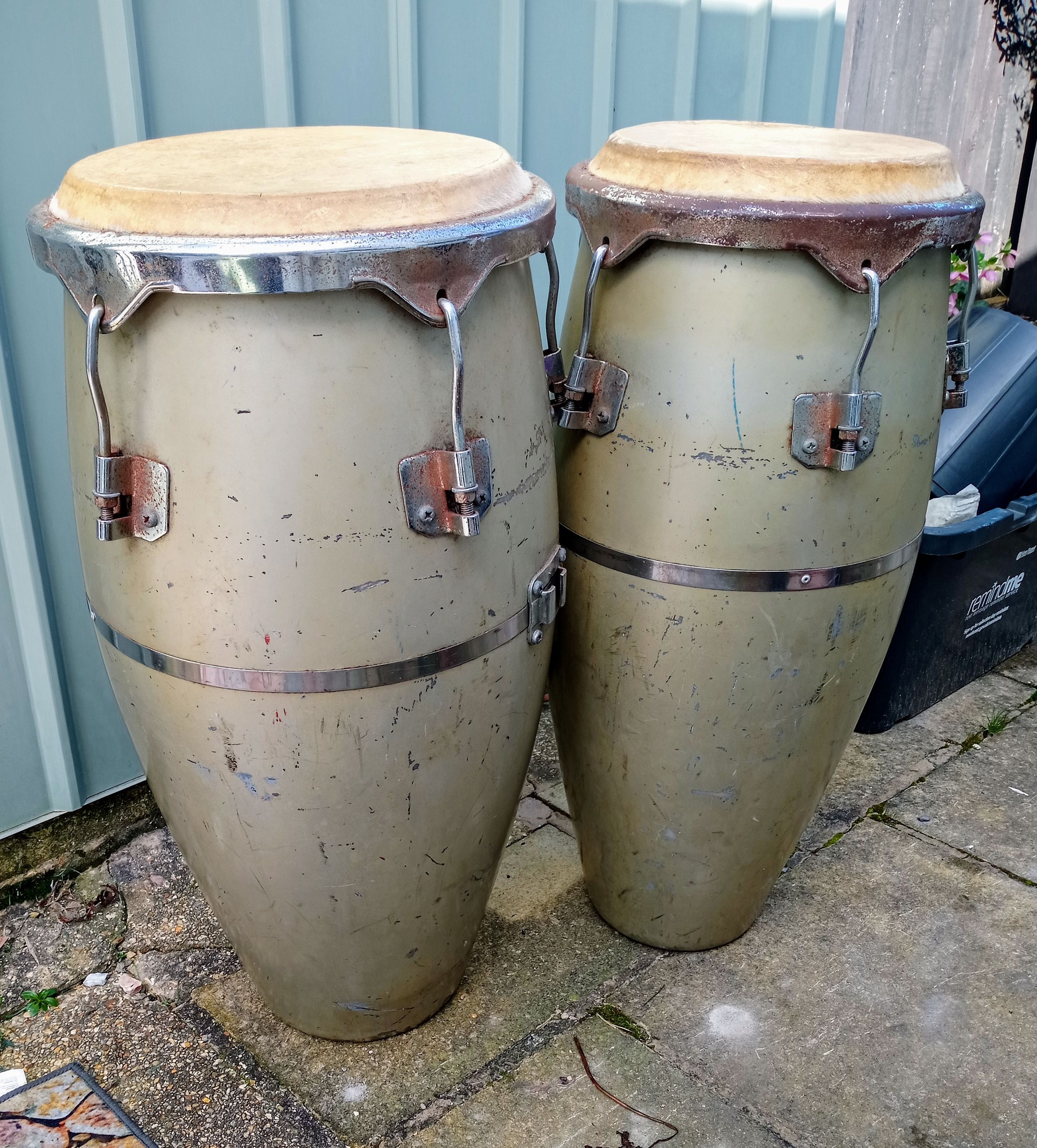 ヴィンテージ　コンガ Identifying vintage fiberglass congas?