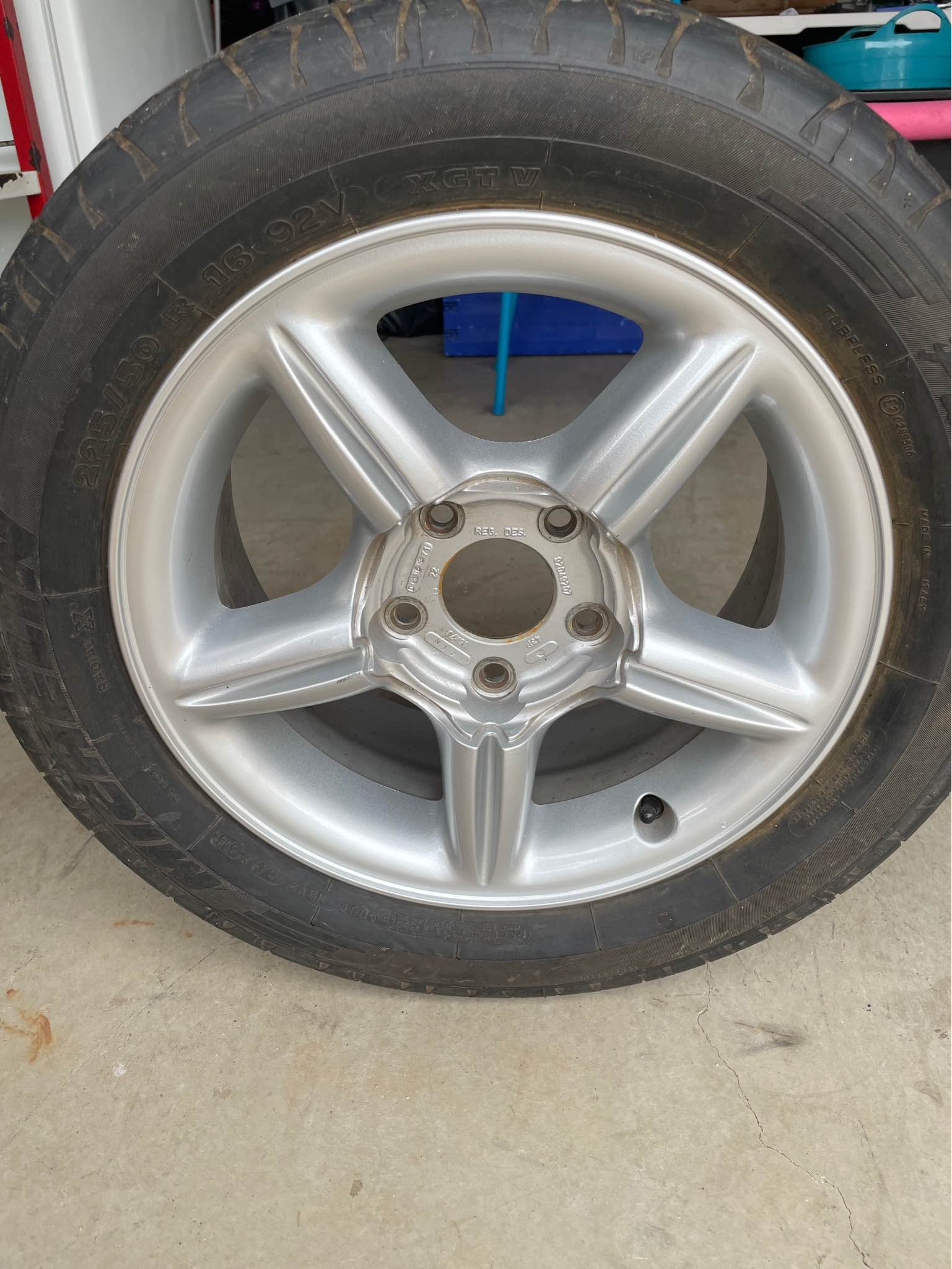 VS SS Commodore Alloy rim - Car Wheels, Tires & Parts - Adelaide, South ...