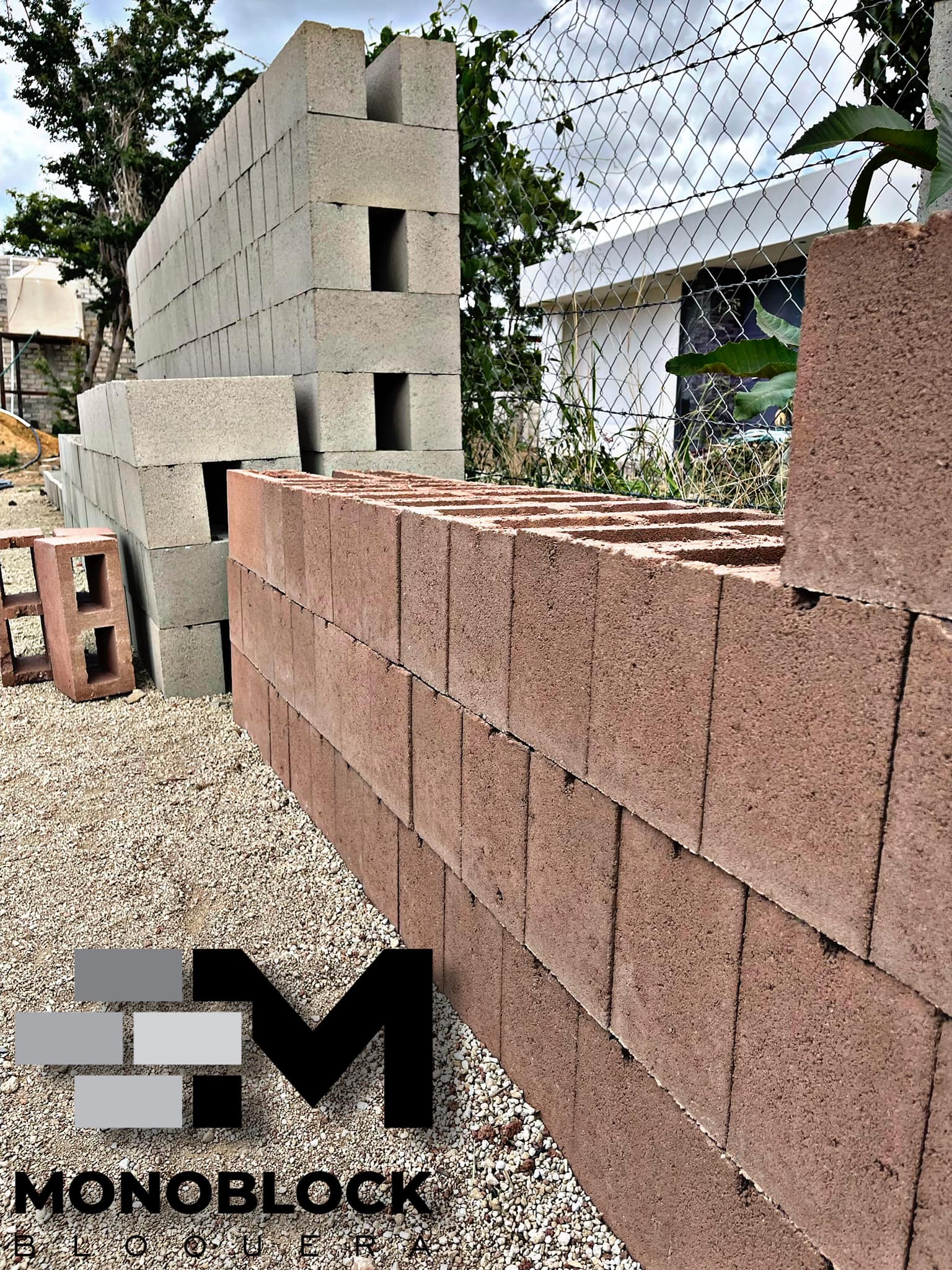 No te quedes sin tu Block Hueco gris... - Monoblock Bloquera