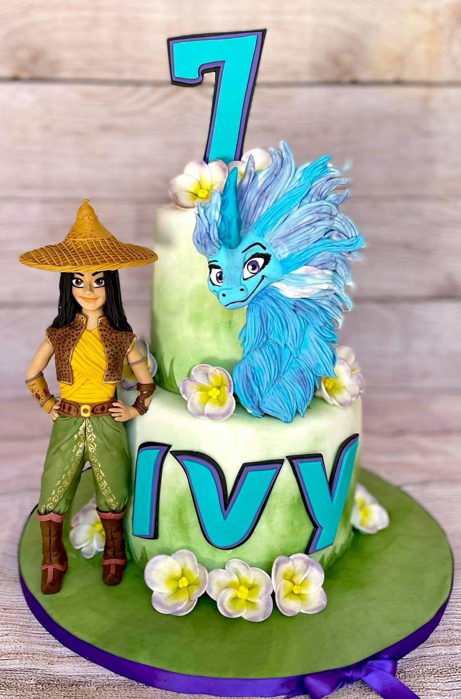 Dolce Ladybug - 🐉 😍 Raya and the last dragon cake 😍🐉 As...