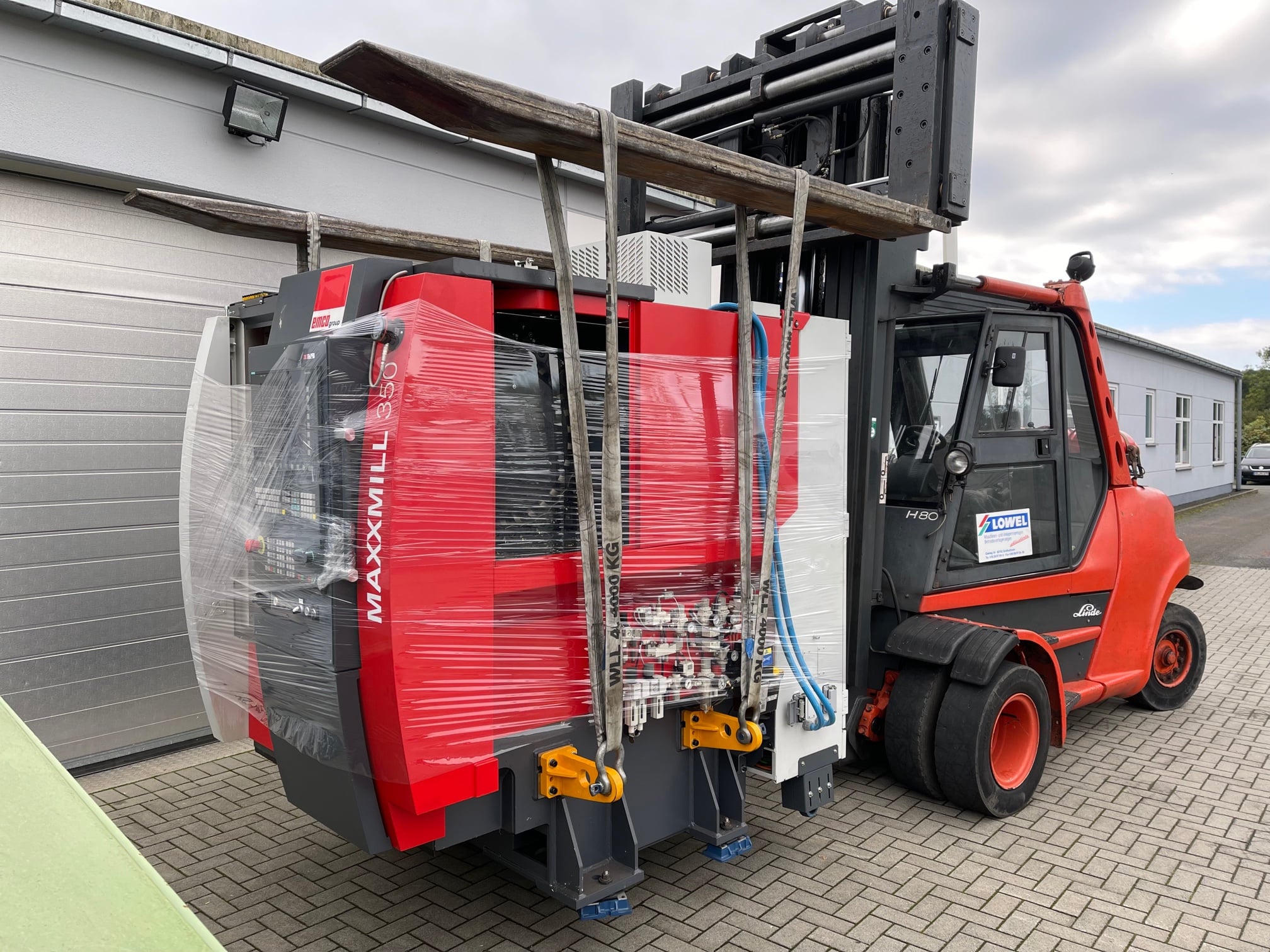 Unser neues Spielzeug ist da ....... - Veroma Modellbau GmbH
