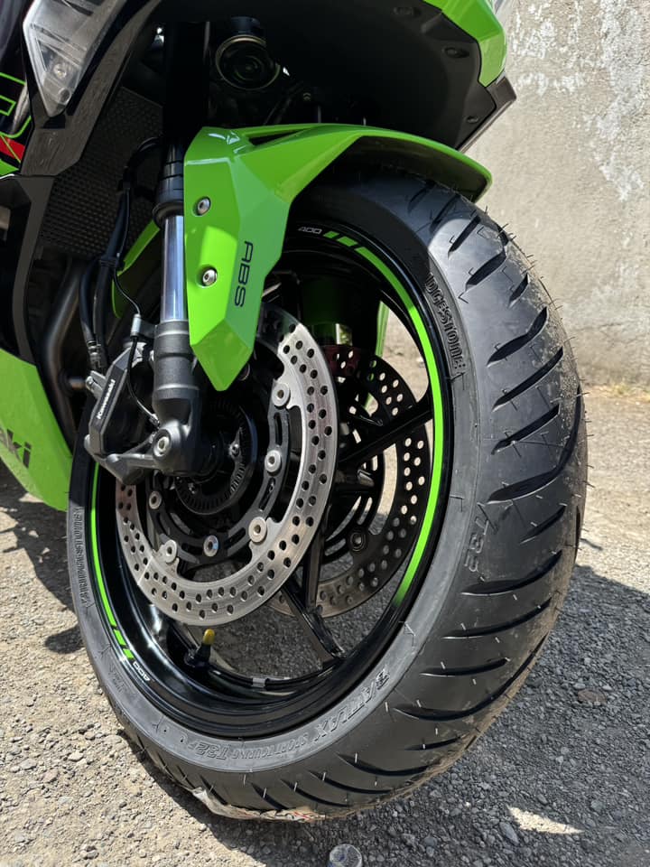 ZX-4RR + Bridgestone Battlax T32 🔥 Special thanks to Drei Bikes