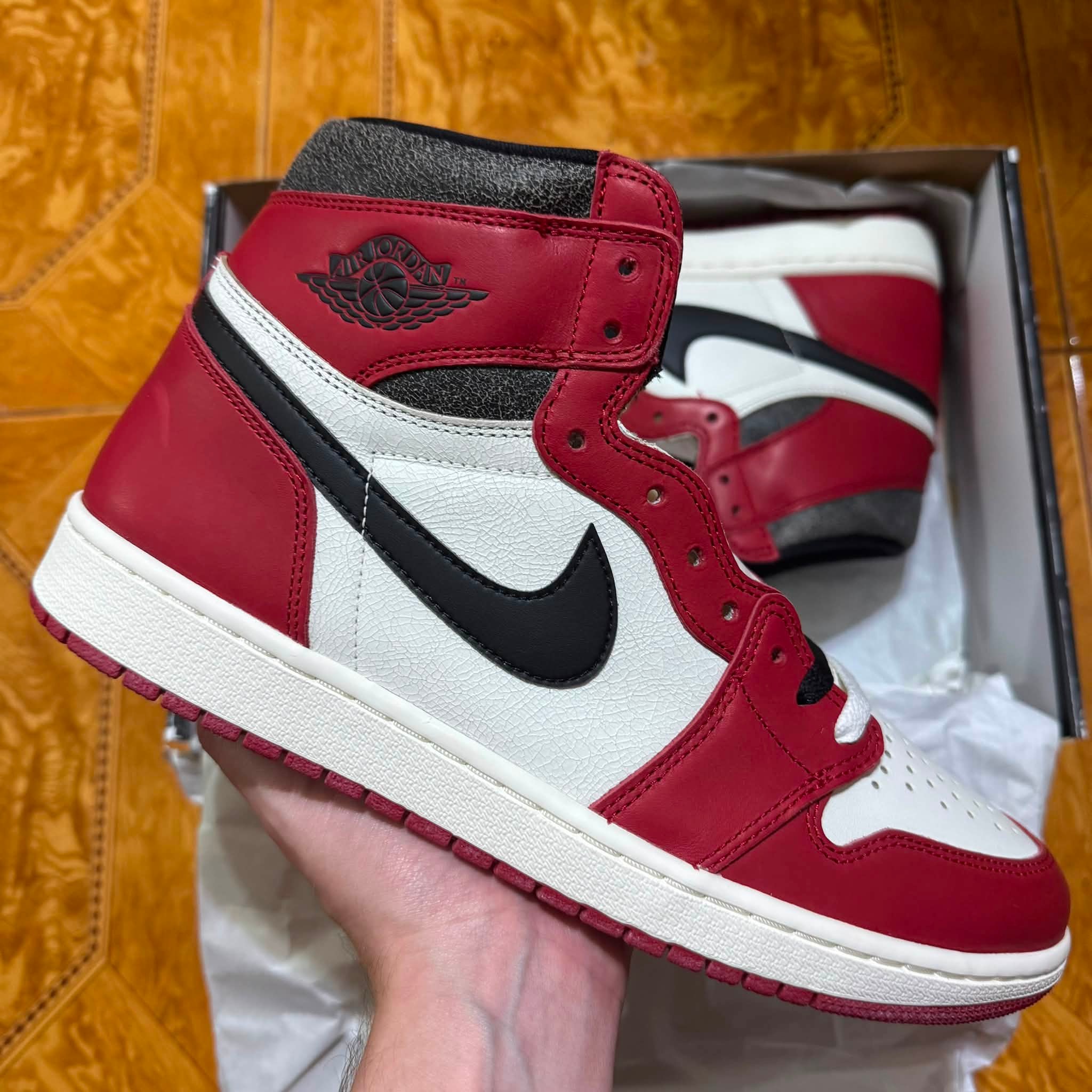 Air Jordan 1 Retro High Vibrations of Naija 🥵🥵🥵 Hombres