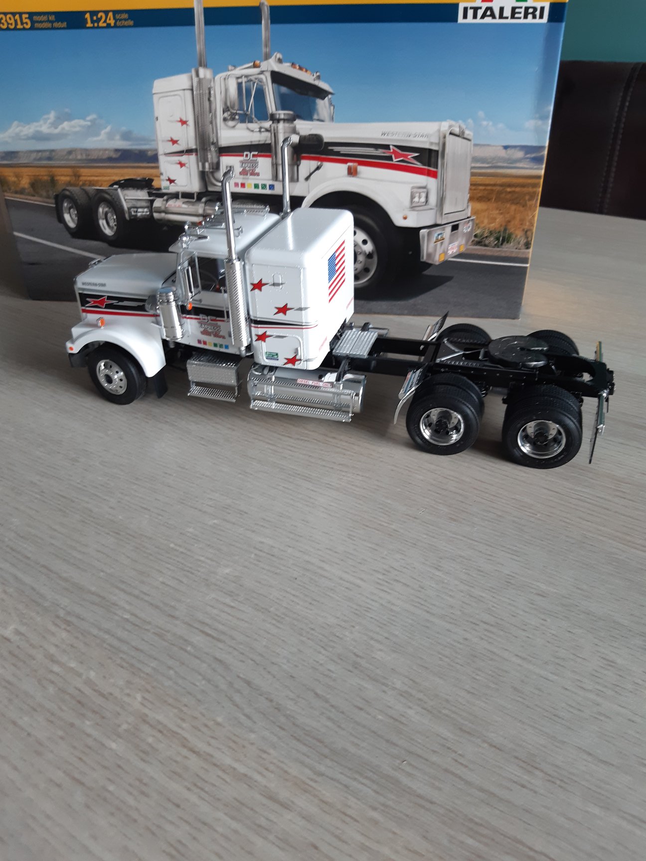 From Marido Vermonden : Classic Western Star 1:24 scale Send your
