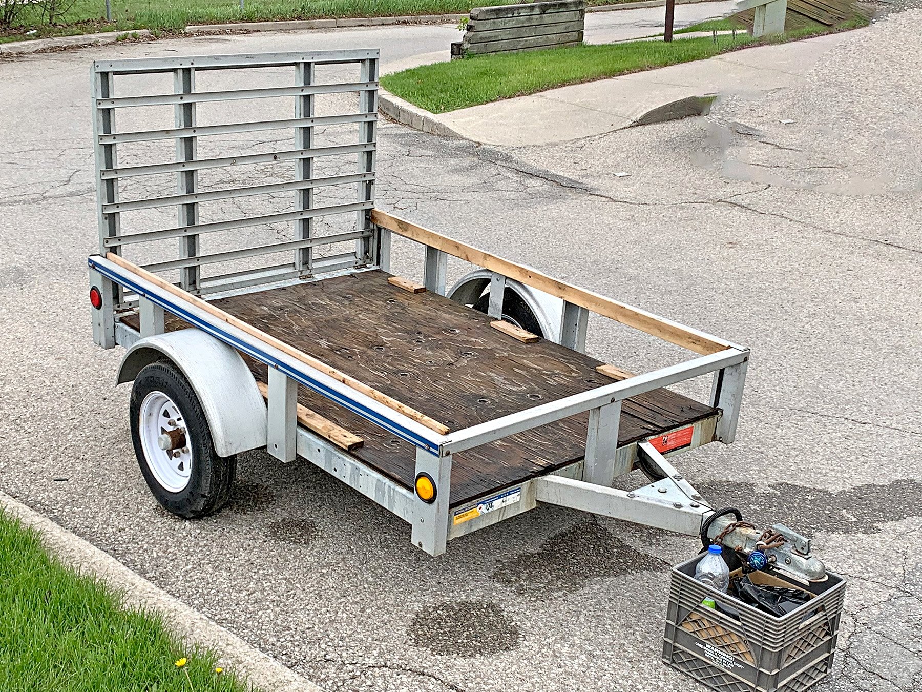 2010 Stirling/Linamar 1,500 lb Galvanized Light Utility Trailer ...