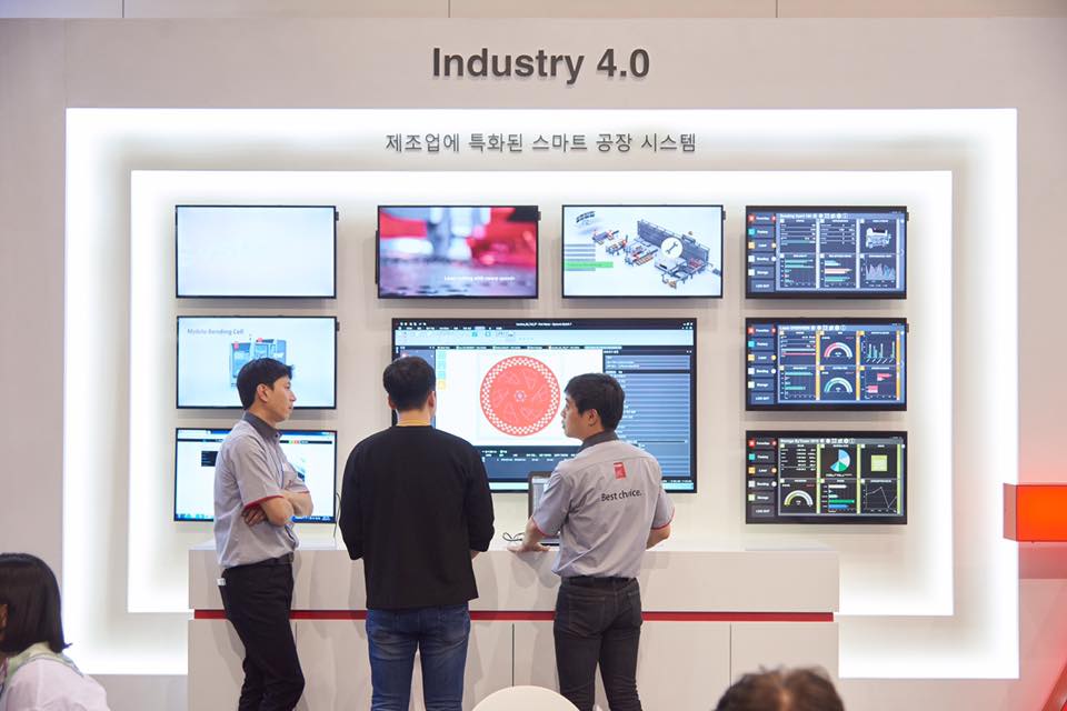 Industry 4.0은 제조업의 완전한 자동생산체계... - 바이스트로닉코리아 Bystronic Korea | Facebook