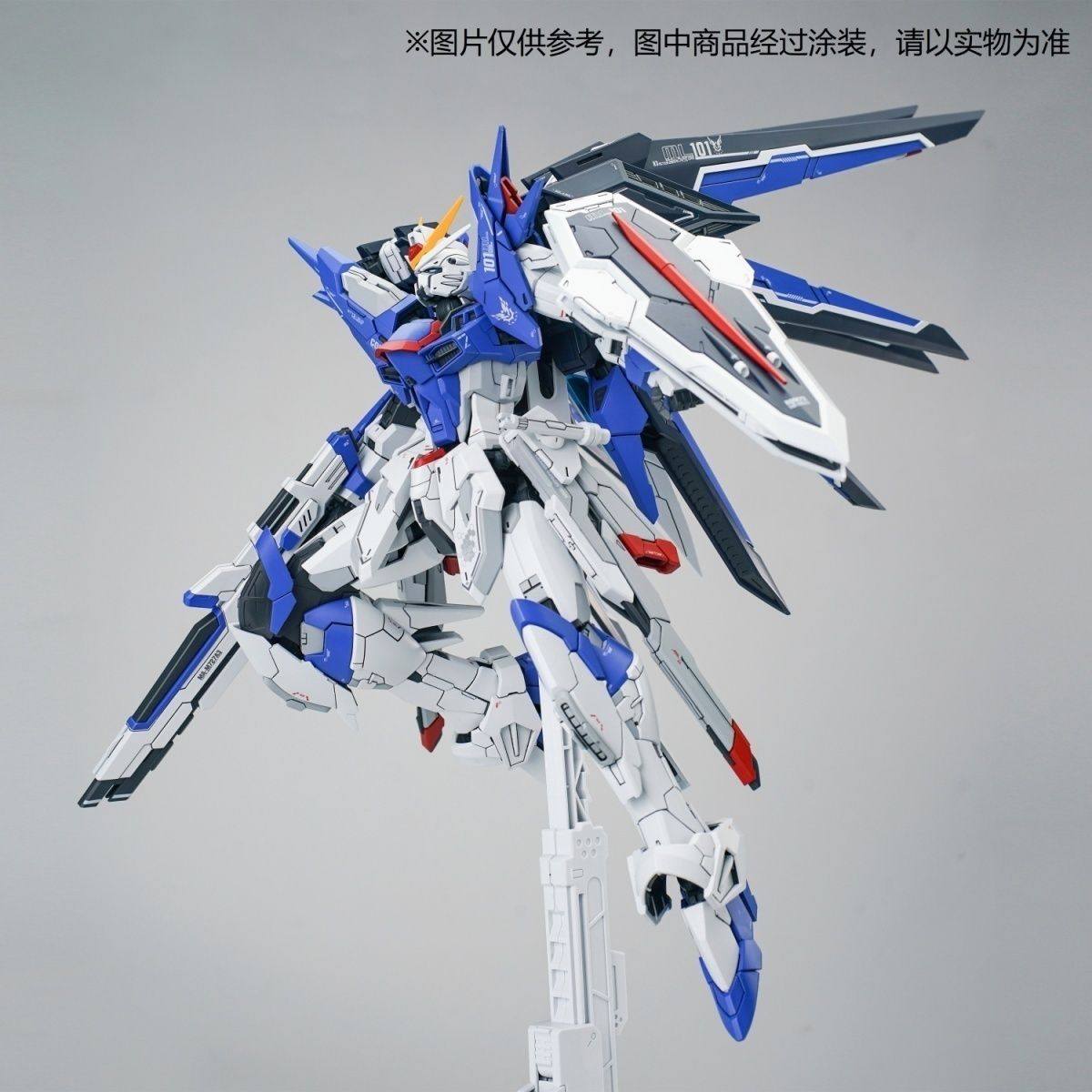 商品名稱】： 神馬模型GK樣式飛升自由蒼藍騎士RisingFreedom1/100 拼裝