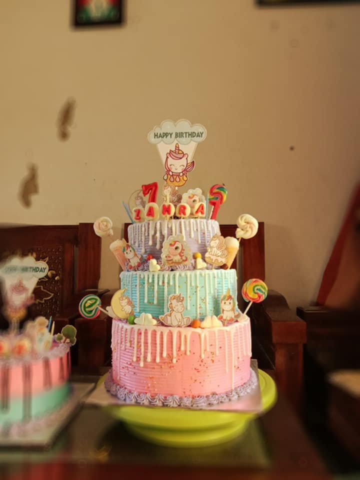 Azza Cake & Bakery | Sragi