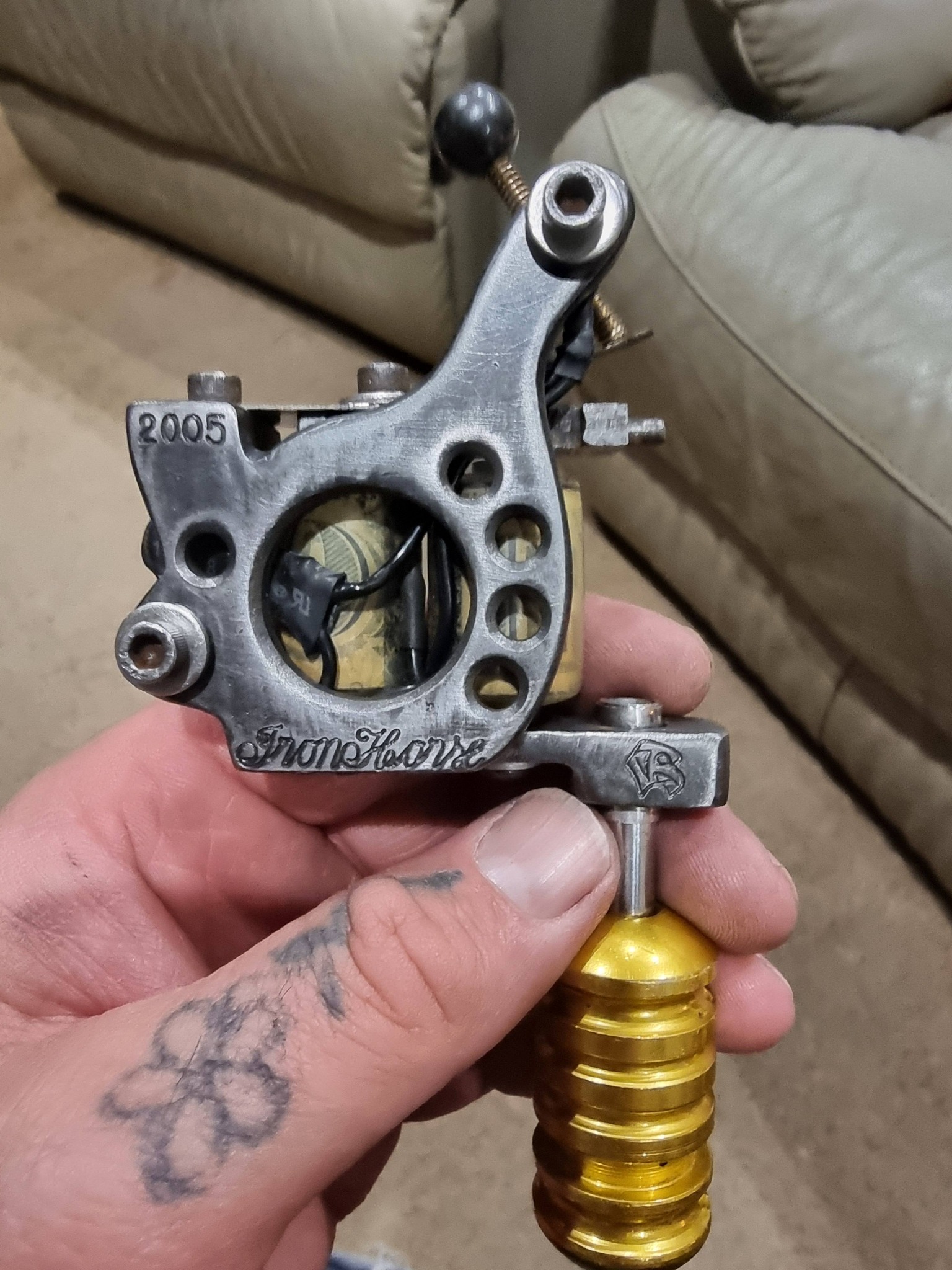 What is the information about the Micky Sharpz machine, including