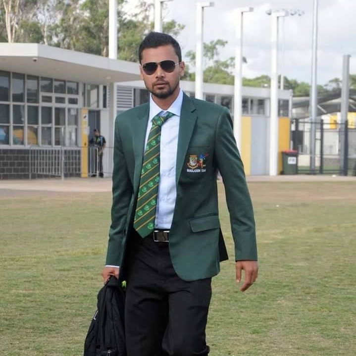 Boro bhai, মেহেদী হাসান Shahria Hasan Tiash Forhad Ahmed Ashraf Hossain ...